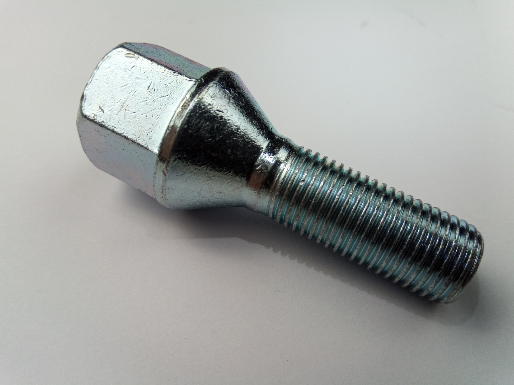 Болт М12х 30,5 колесный ВАЗ 2101-12 на литой диск с юбкой, Белебей ...