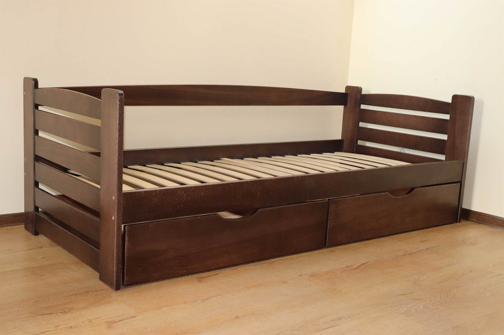 

Кровать односпальная в спальню из массива бука с выдвижными ящиками 90х190 Карлсон Дримка