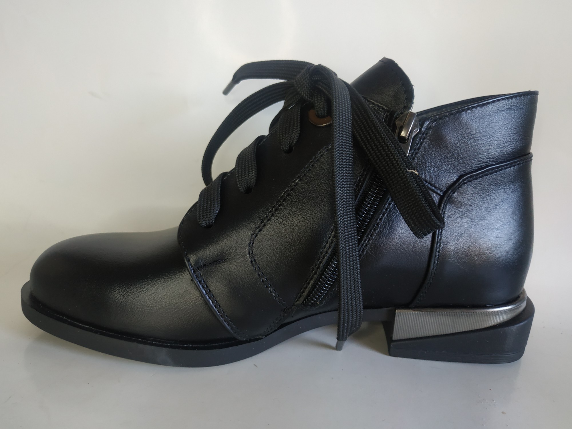 

Ботинки FOOT STEP 64 чк 203104 37 24 см