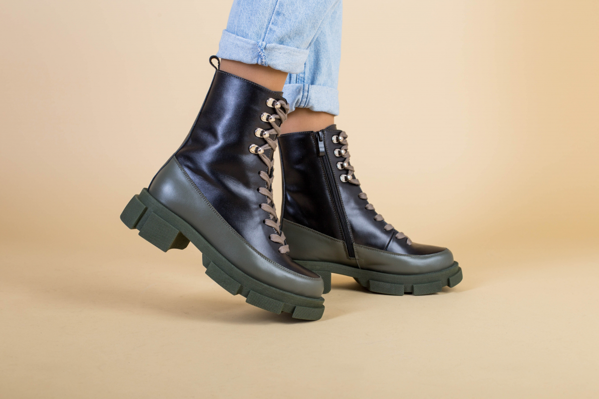 

Ботинки женские кожаные, демисезонные LuxuryShoes 6648д/37 Черные с хаки