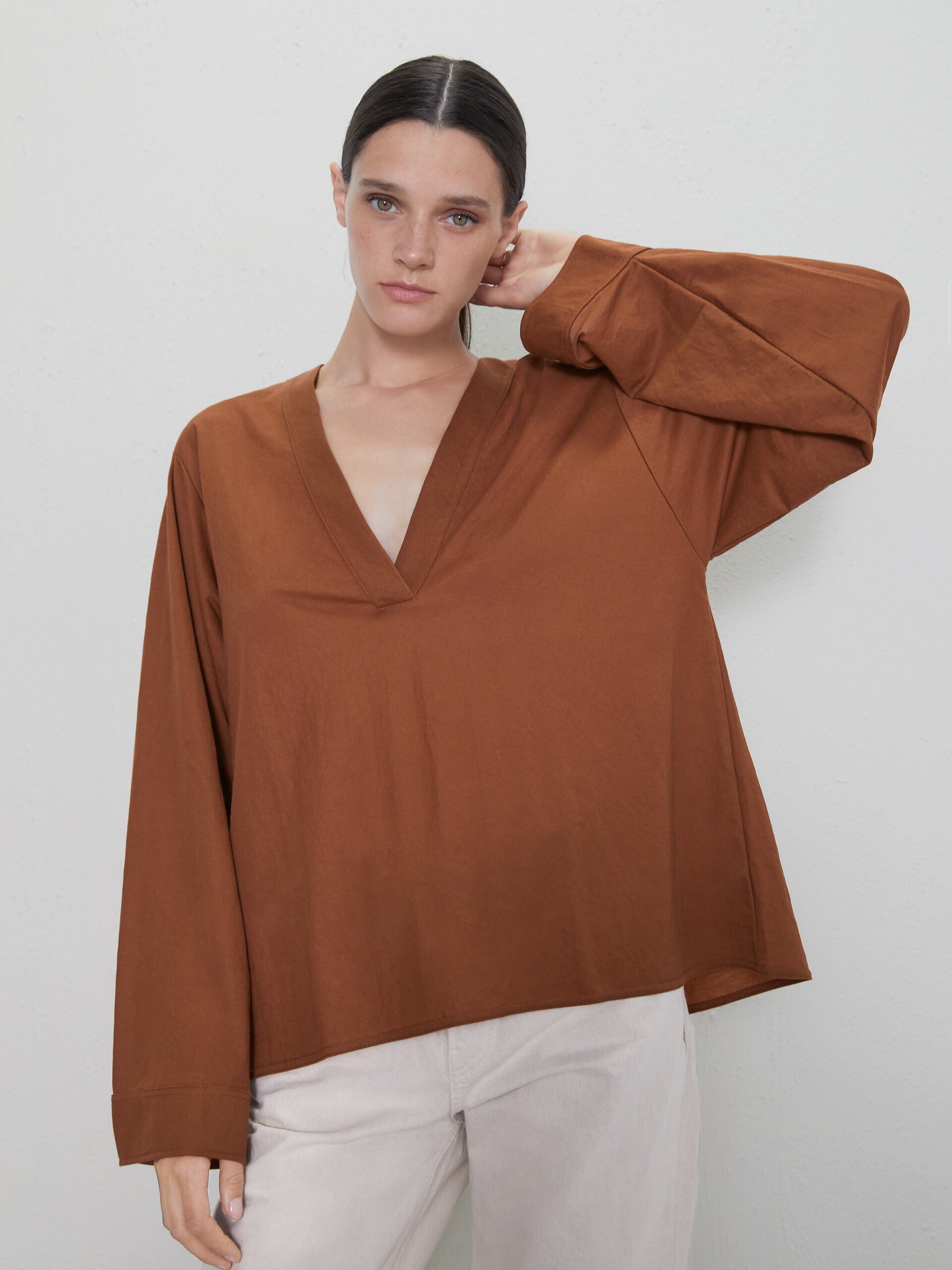 

Блузка Zara 0858/630/745 L Коричневая