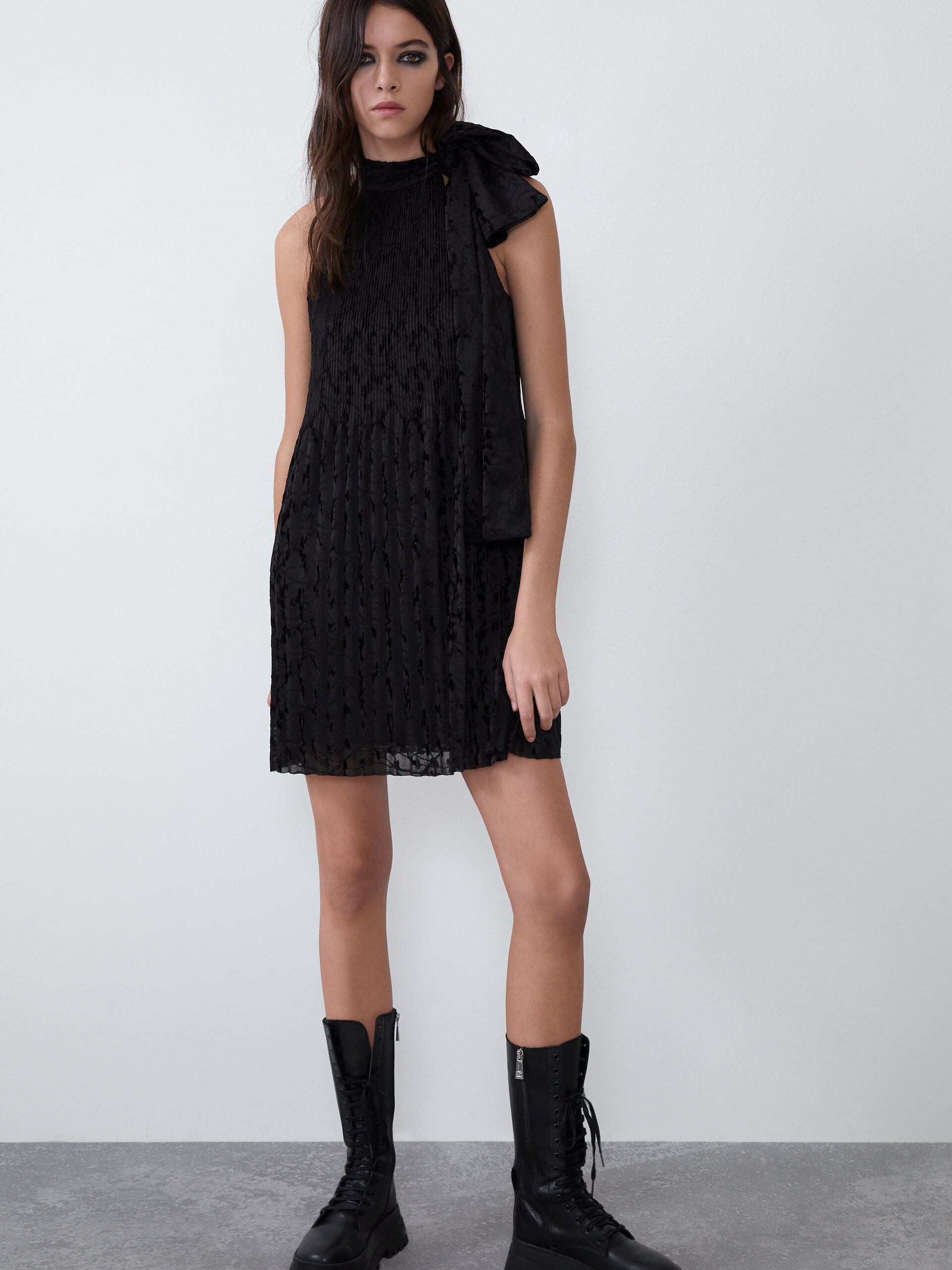 

Платье Zara 2712/902/800 M Черное