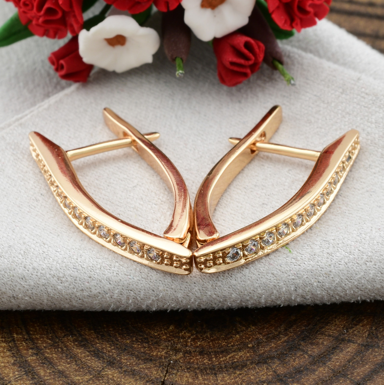 

Серьги Xuping 27383 размер 25х3 мм вес 3.3 г белые фианиты позолота 18К
