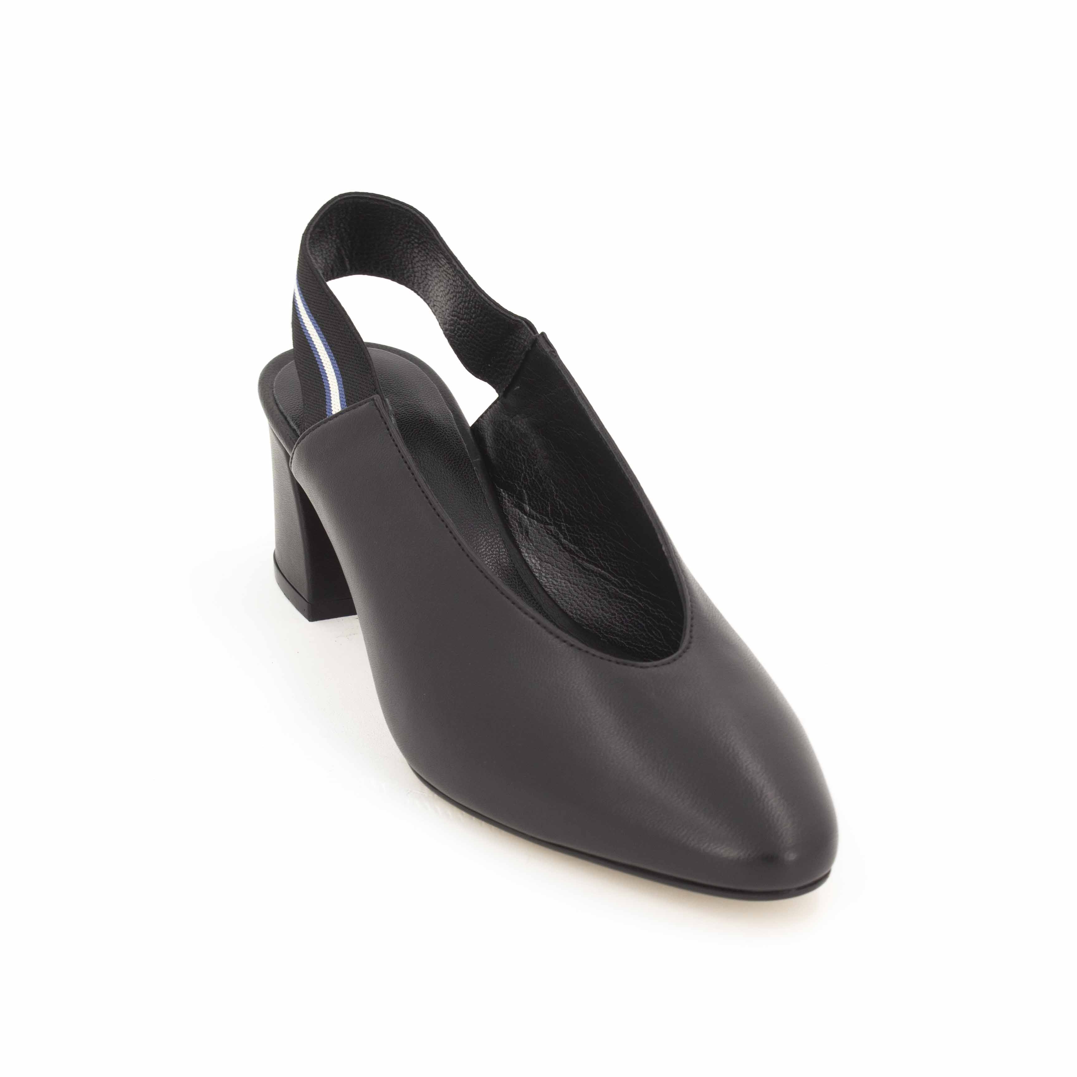 

Tуфли женские VICINIO 7923-5 36 Черные