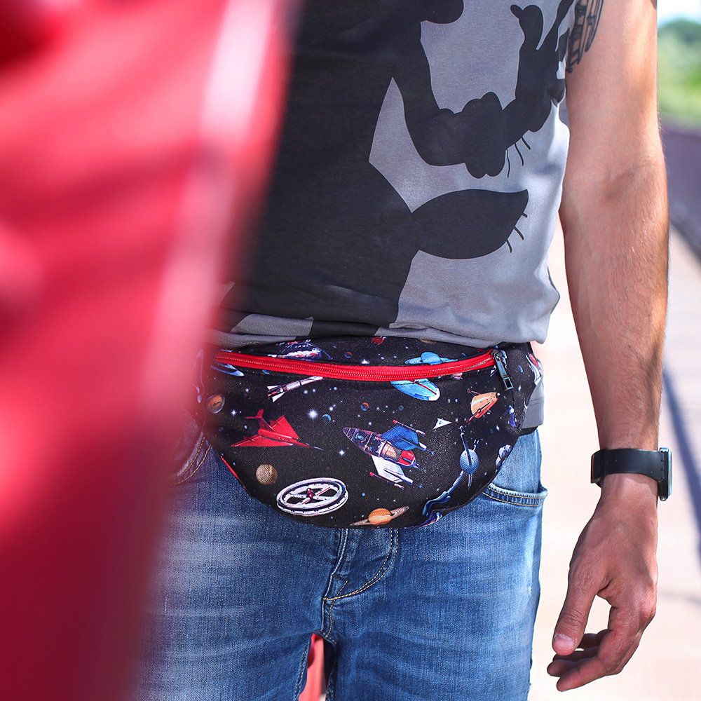 

Сумка на пояс (бананка) "BUMBAG" Presentville бананка сумка на пояс из сумочной ткани унисекс черная с принтом космических кораблей