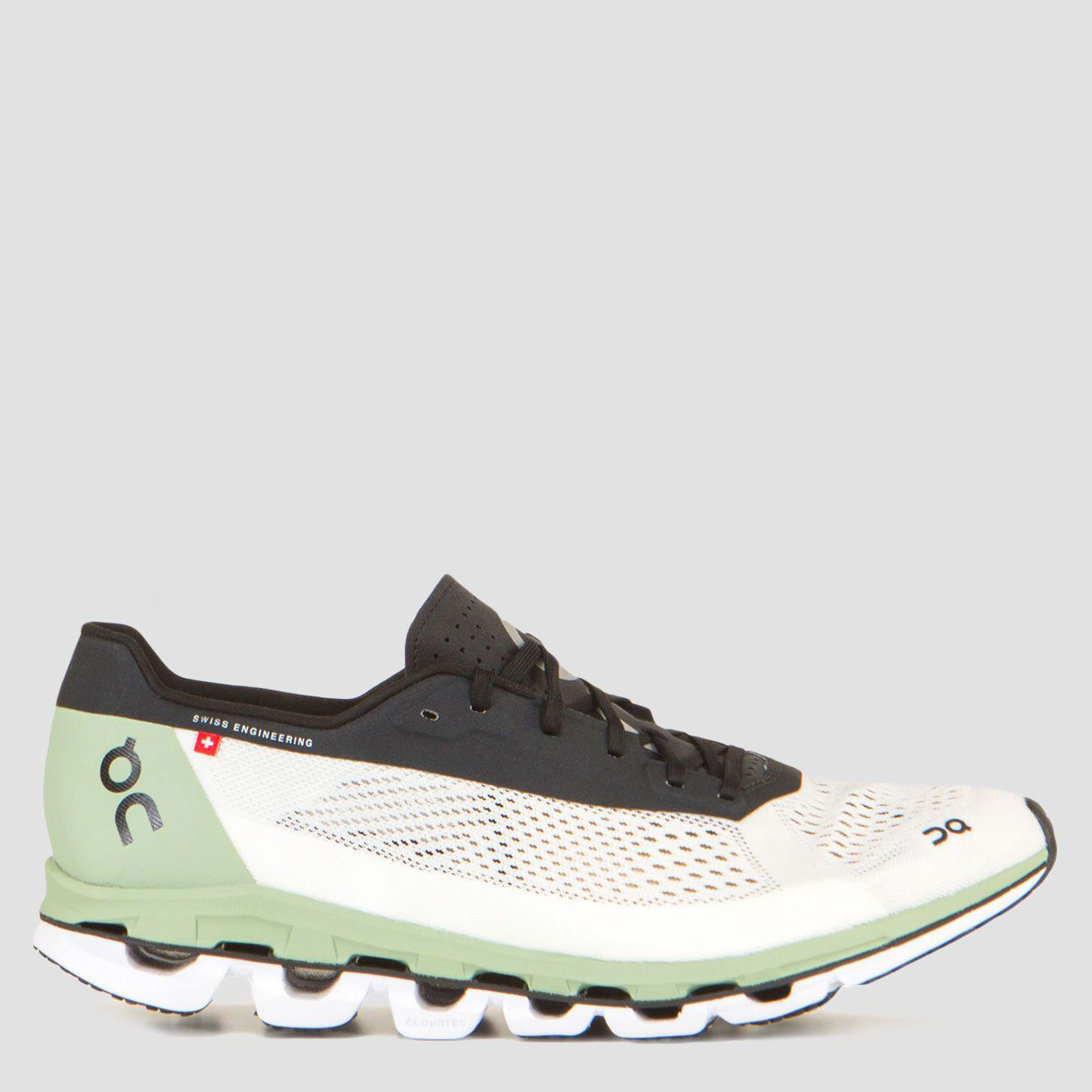 Акція на Чоловічі кросівки для бігу On Running Cloudboom 1 3799641 48 (12.5UK) 31 см Білий/Чорний від Rozetka