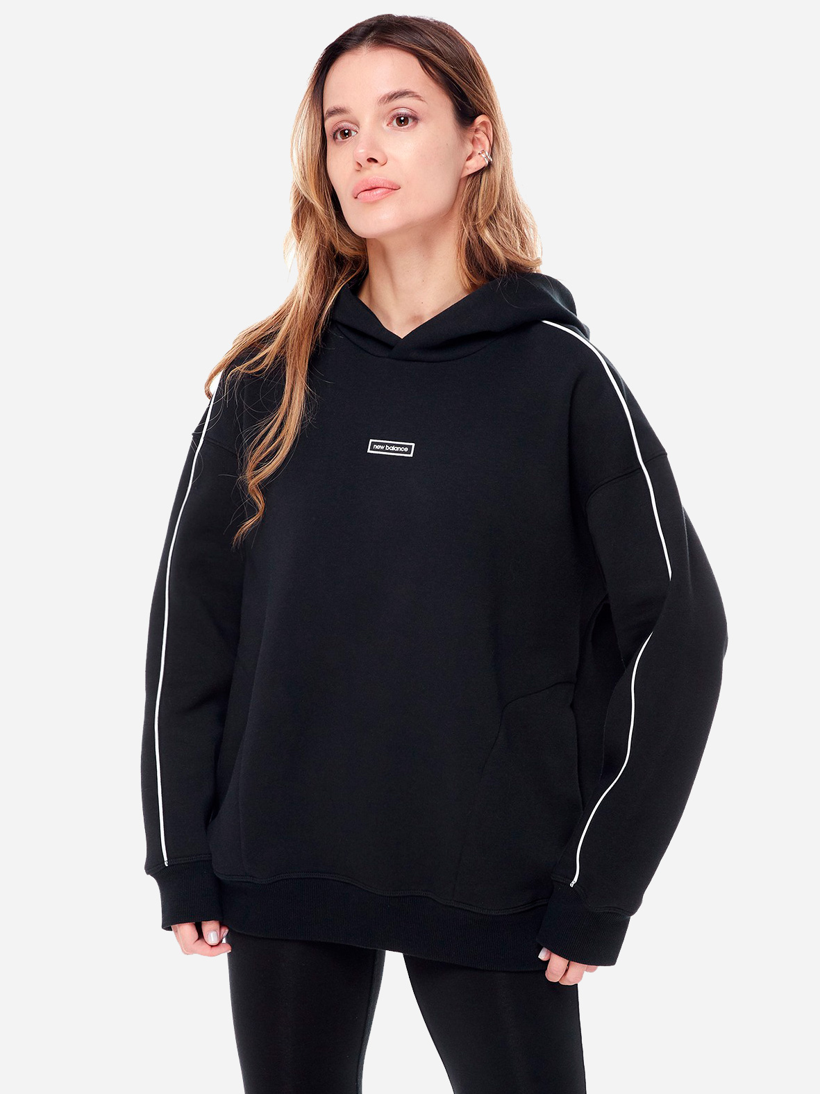 Худи оверсайз женское New Balance Essentials Brushed WT33518BK S Черное ...