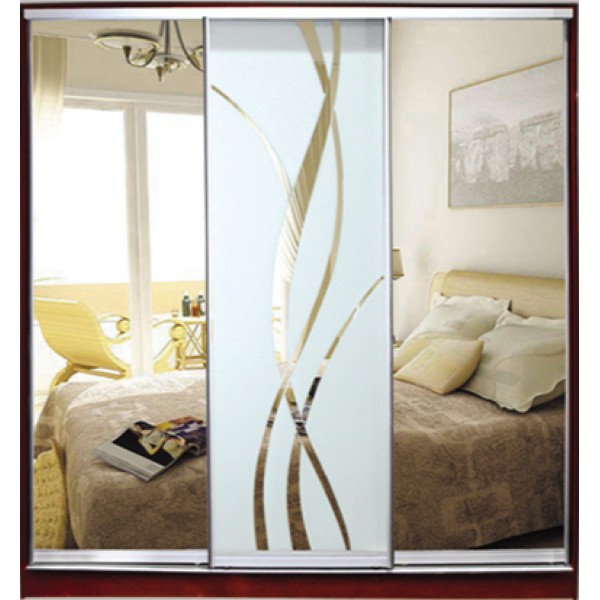 

Шкаф купе Стандарт 1 Зеркало с Пескоструем-9 2100x2400x450 трехдверный Matroluxe