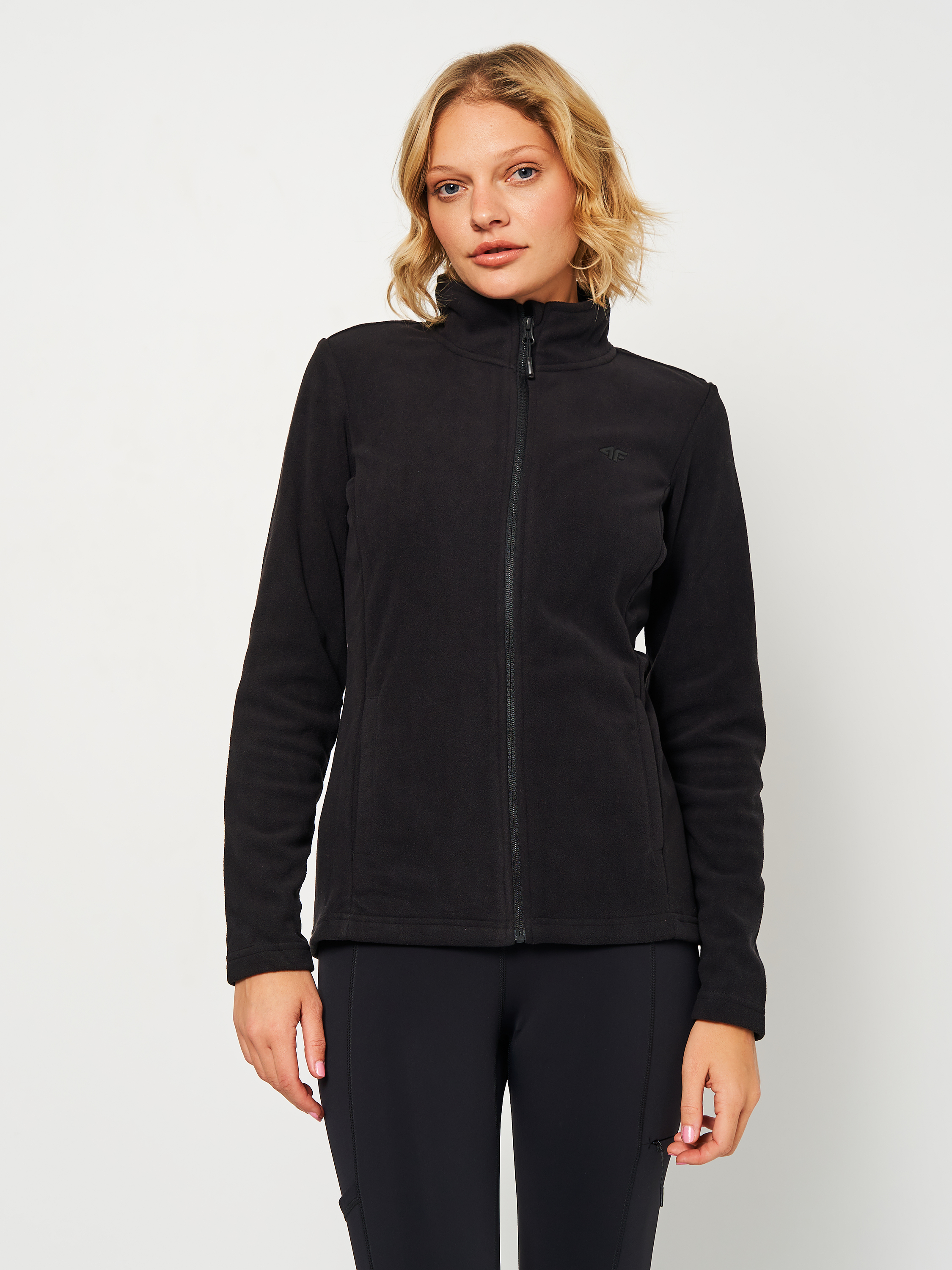 Акция на Спортивна кофта утеплена 4F Fleece F049 4FSS23TFLEF049-20S S Чорна от Rozetka