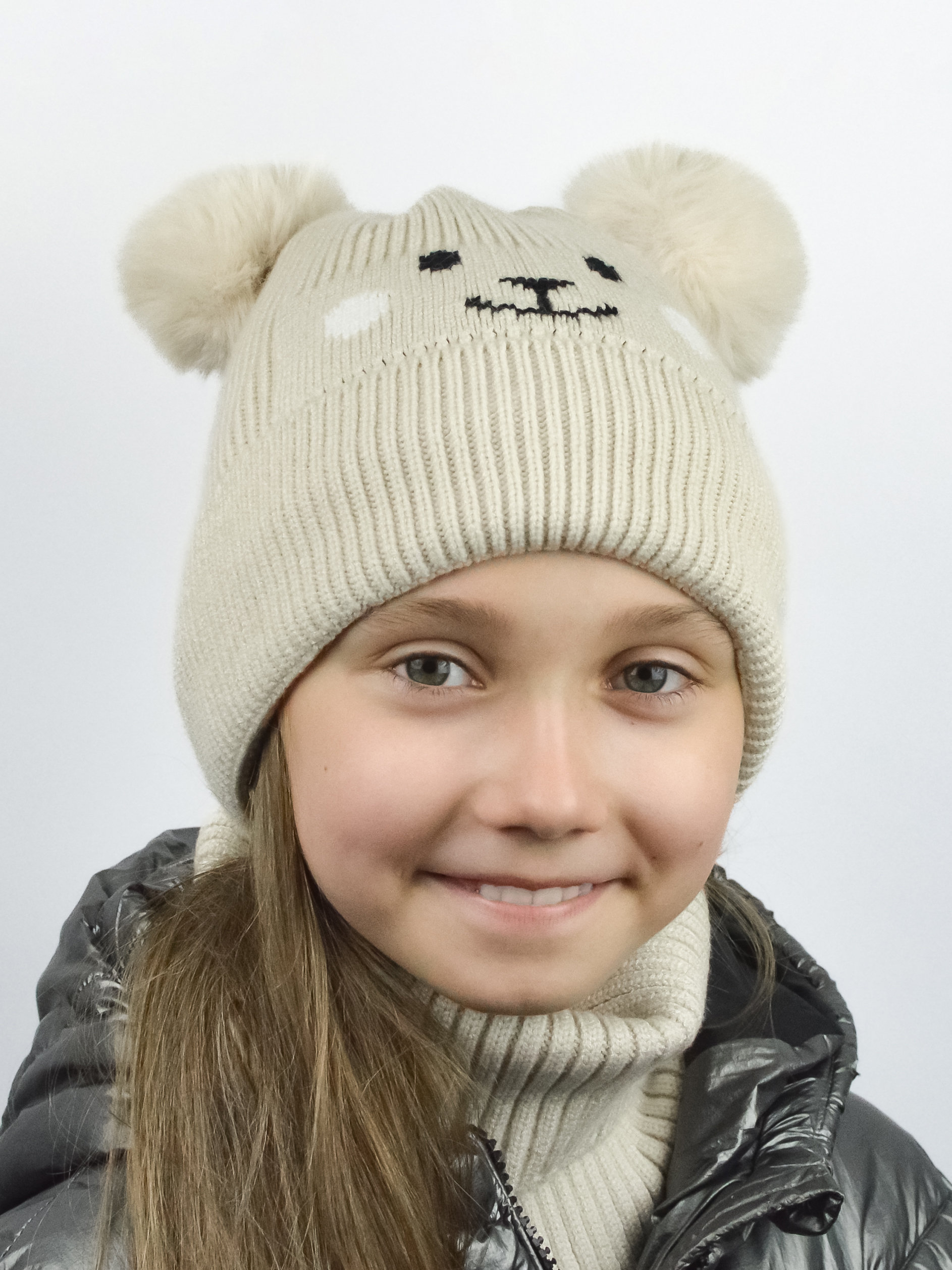 Акція на Дитяча зимова шапка-біні в'язана з помпоном для дівчинки Noviti CZ032-G-01 46-50 Світло-бежева від Rozetka