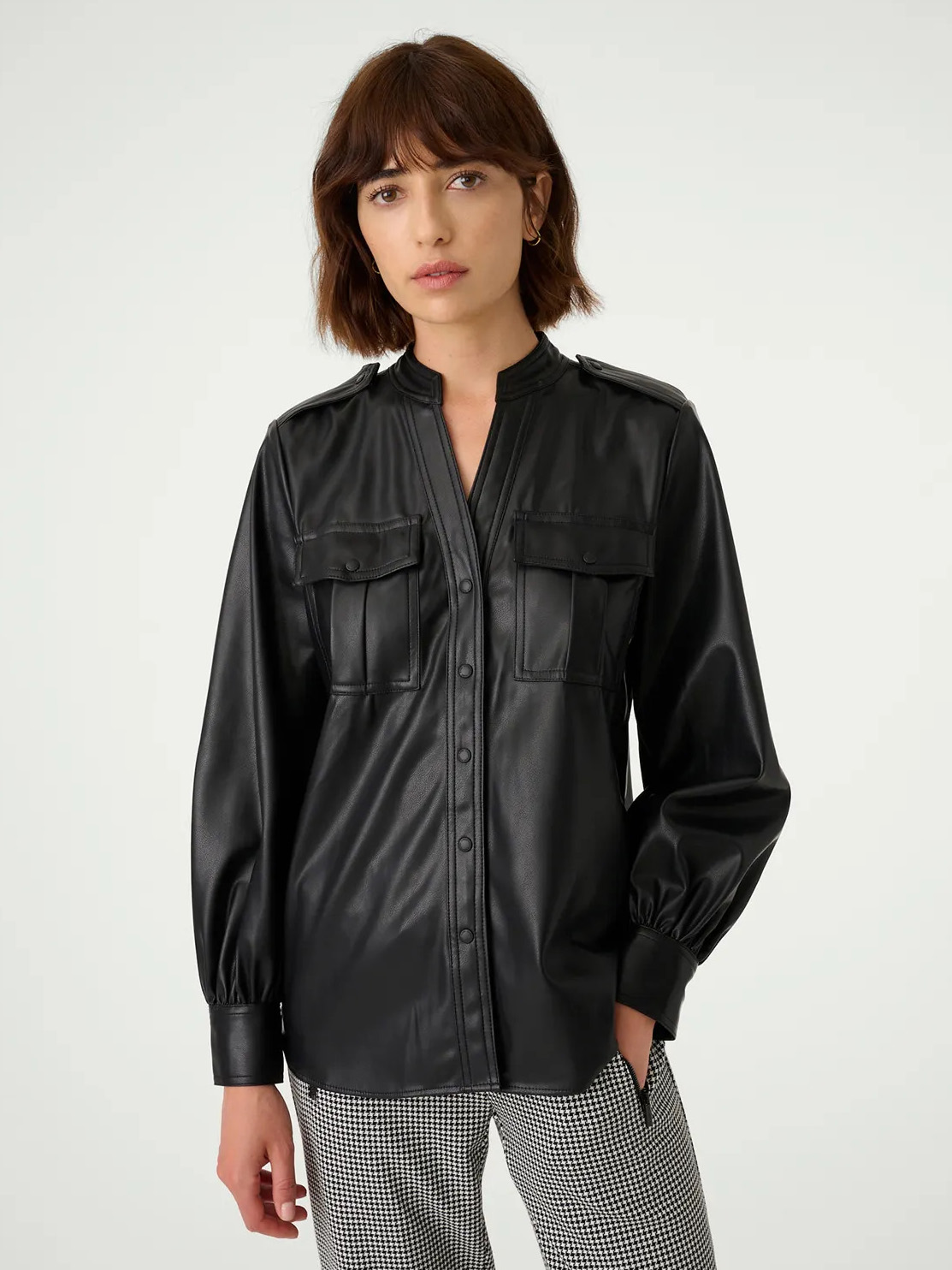 Акция на Куртка демісезонна жіноча Karl Lagerfeld 668595997 XS Чорна от Rozetka