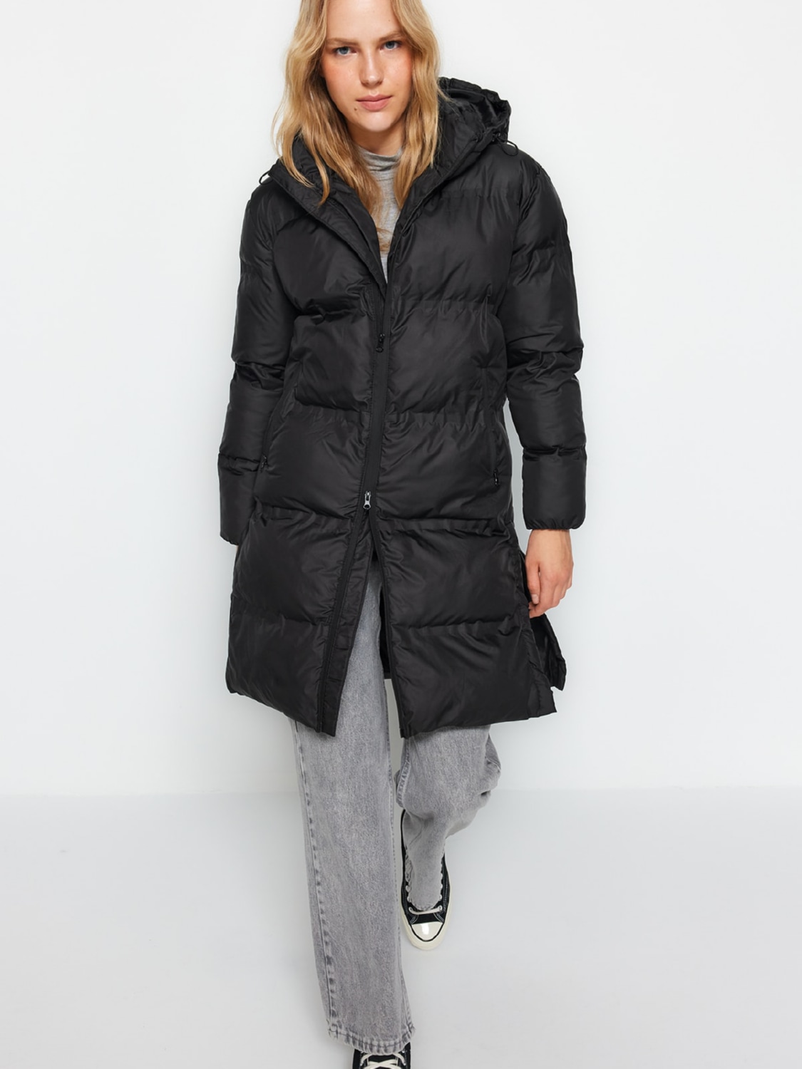 Акція на Куртка зимова довга жіноча Trendyol TWOAW24MO00120 L Black від Rozetka
