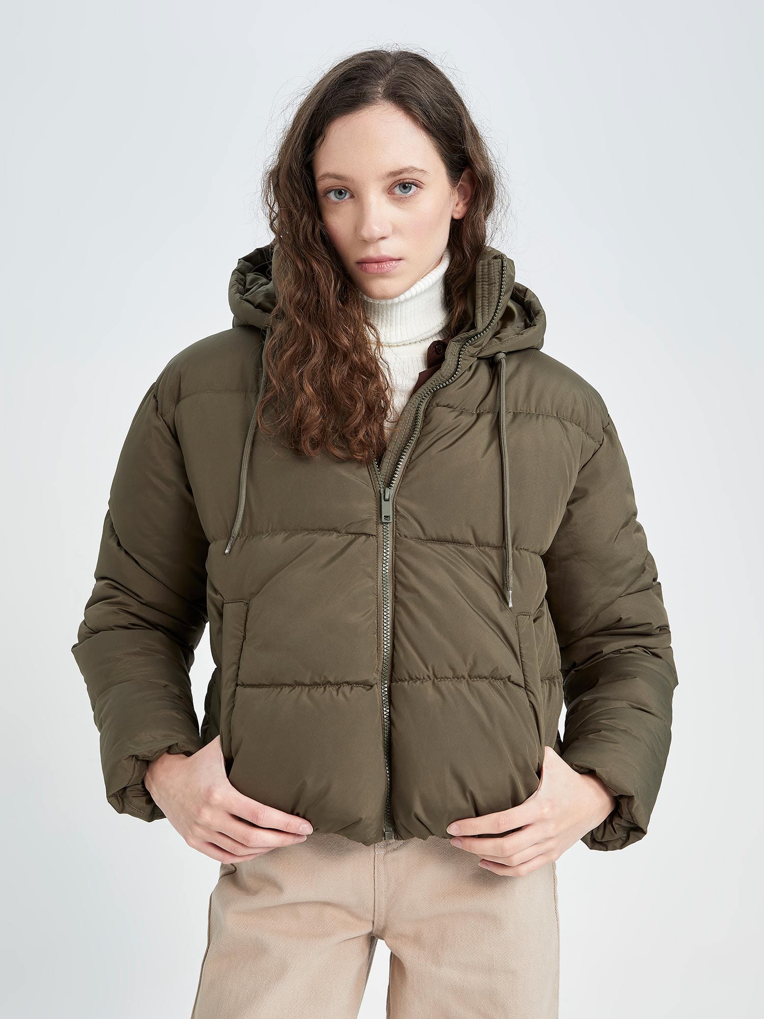 Акція на Куртка зимова коротка жіноча DeFacto X7029AZ-KH297 L Khaki від Rozetka