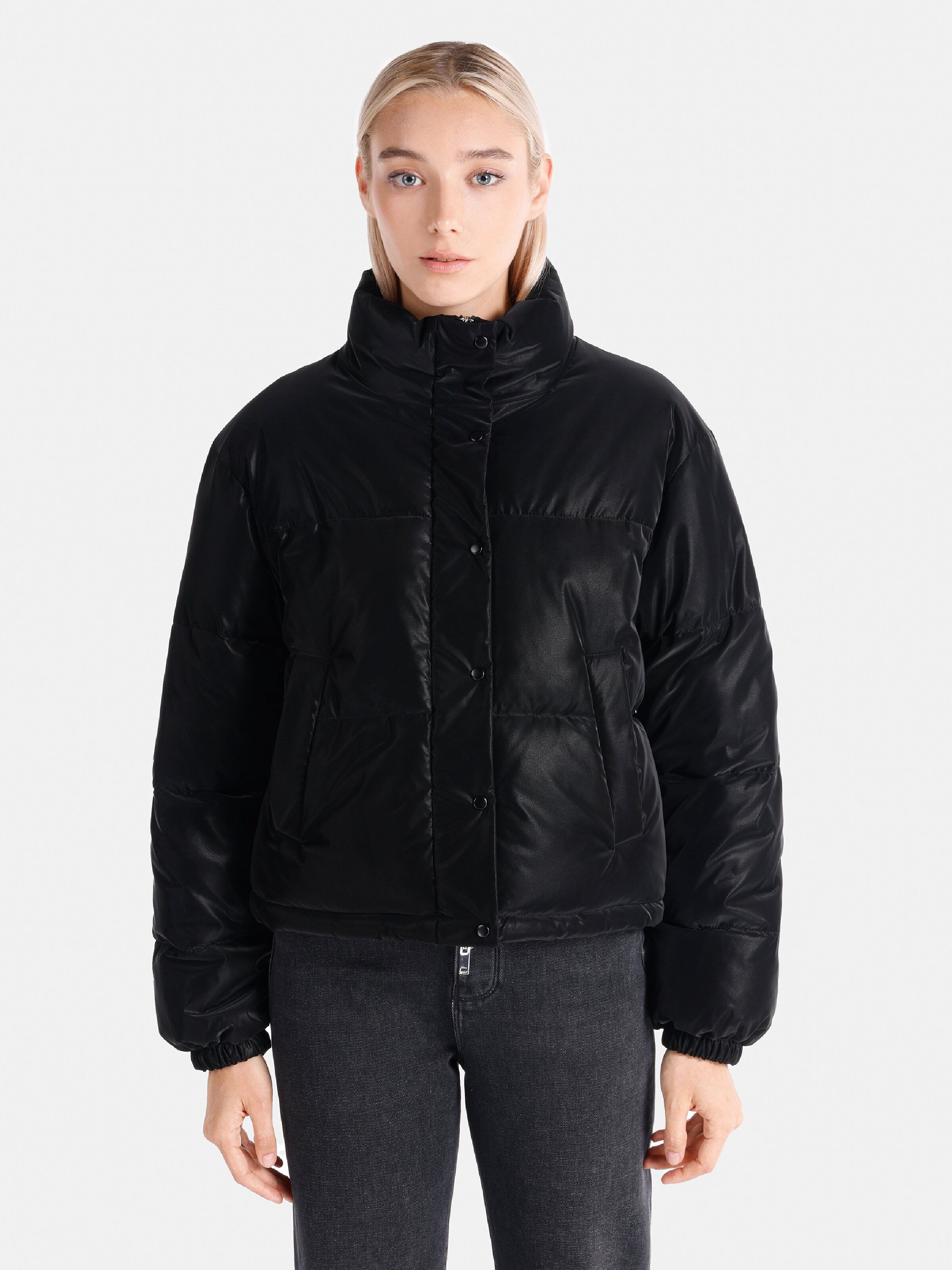 Акція на Куртка демісезонна коротка жіноча Colin's CL1065777BLK S Black від Rozetka
