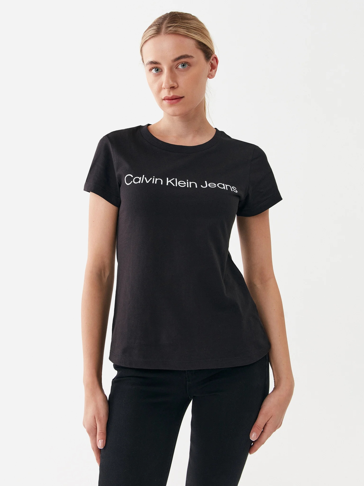 Акція на Футболка жіноча Calvin Klein Jeans J20J220253-BEH XS Чорна від Rozetka
