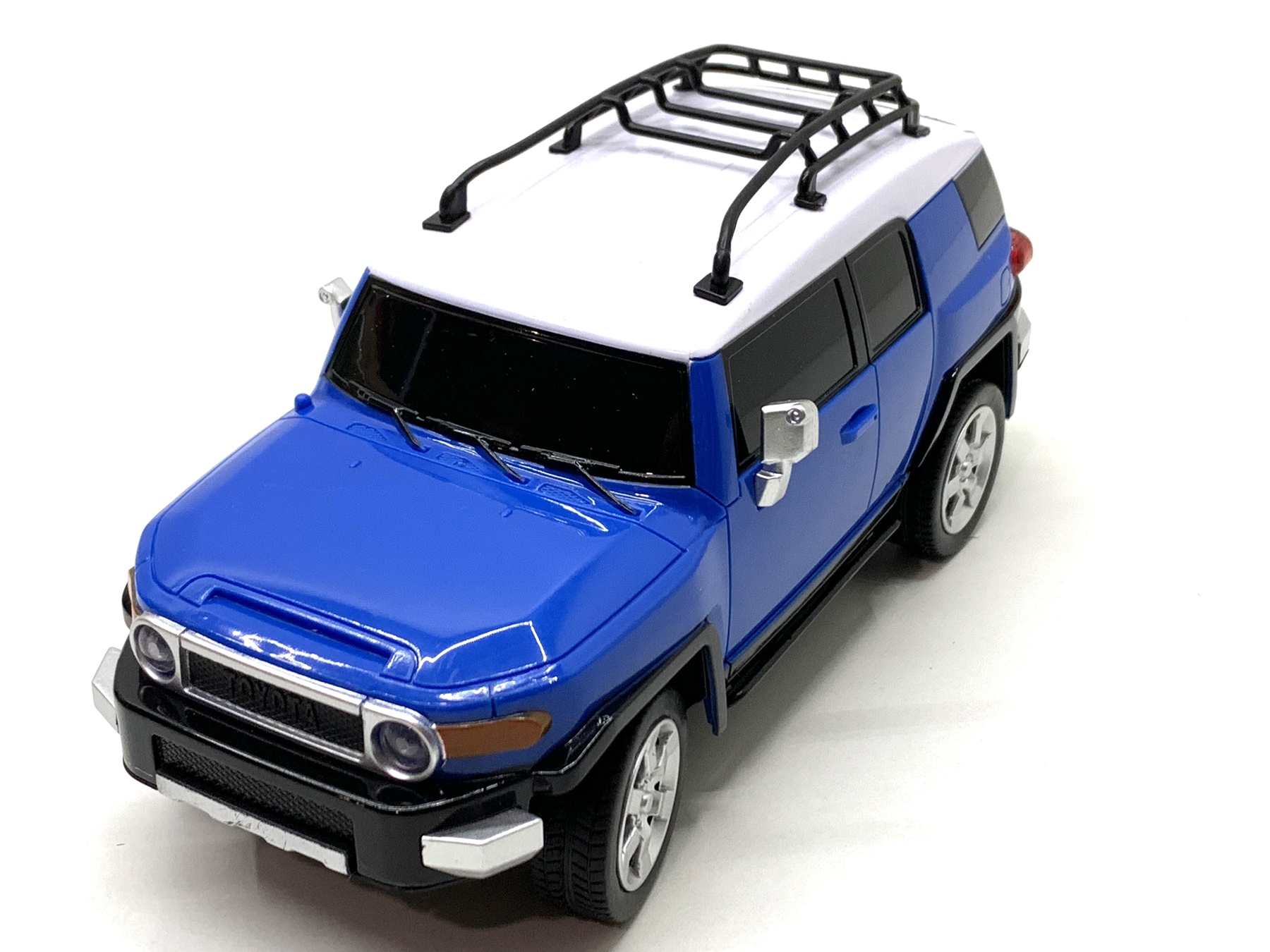 Машина TOYOTA FJ CRUISER на пульте управления Синяя (27055) – фото, отзывы,  характеристики в интернет-магазине ROZETKA от продавца: My top | Купить в  Украине: Киеве, Харькове, Днепре, Одессе, Запорожье, Львове