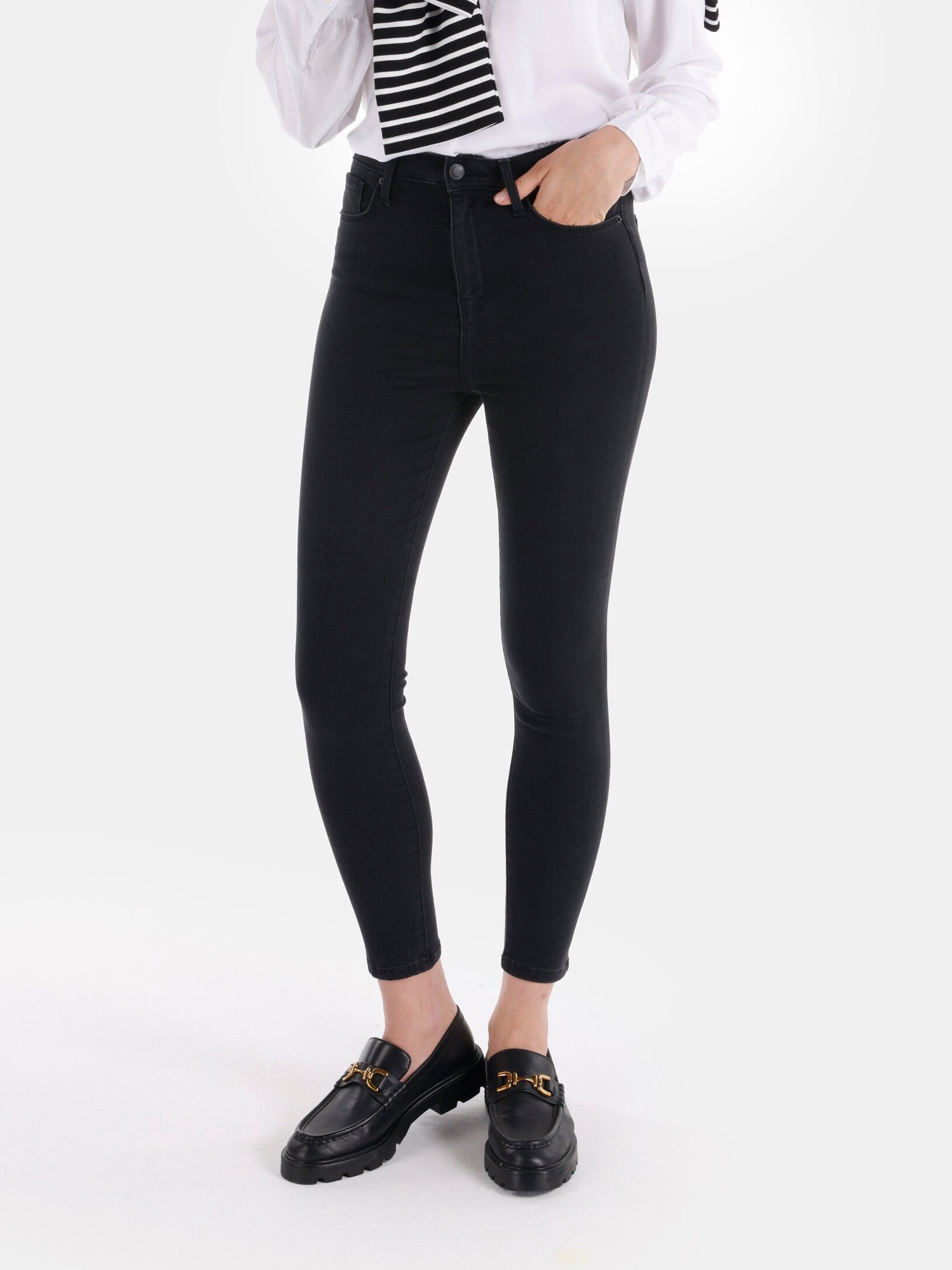 Акція на Джинси Skinny жіночі Colin's 760 Diana CL1066478DN08202 25-30 Чорні від Rozetka