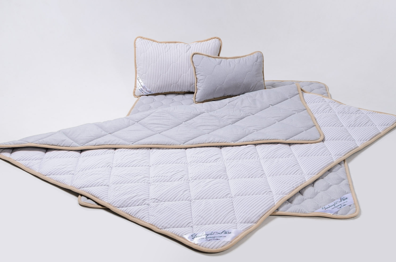 

Комплект для сна односпальный Одеяло и подушка из шерсти мериносов Goodnight Store Standart цвет Серый / Белый в серую полоску