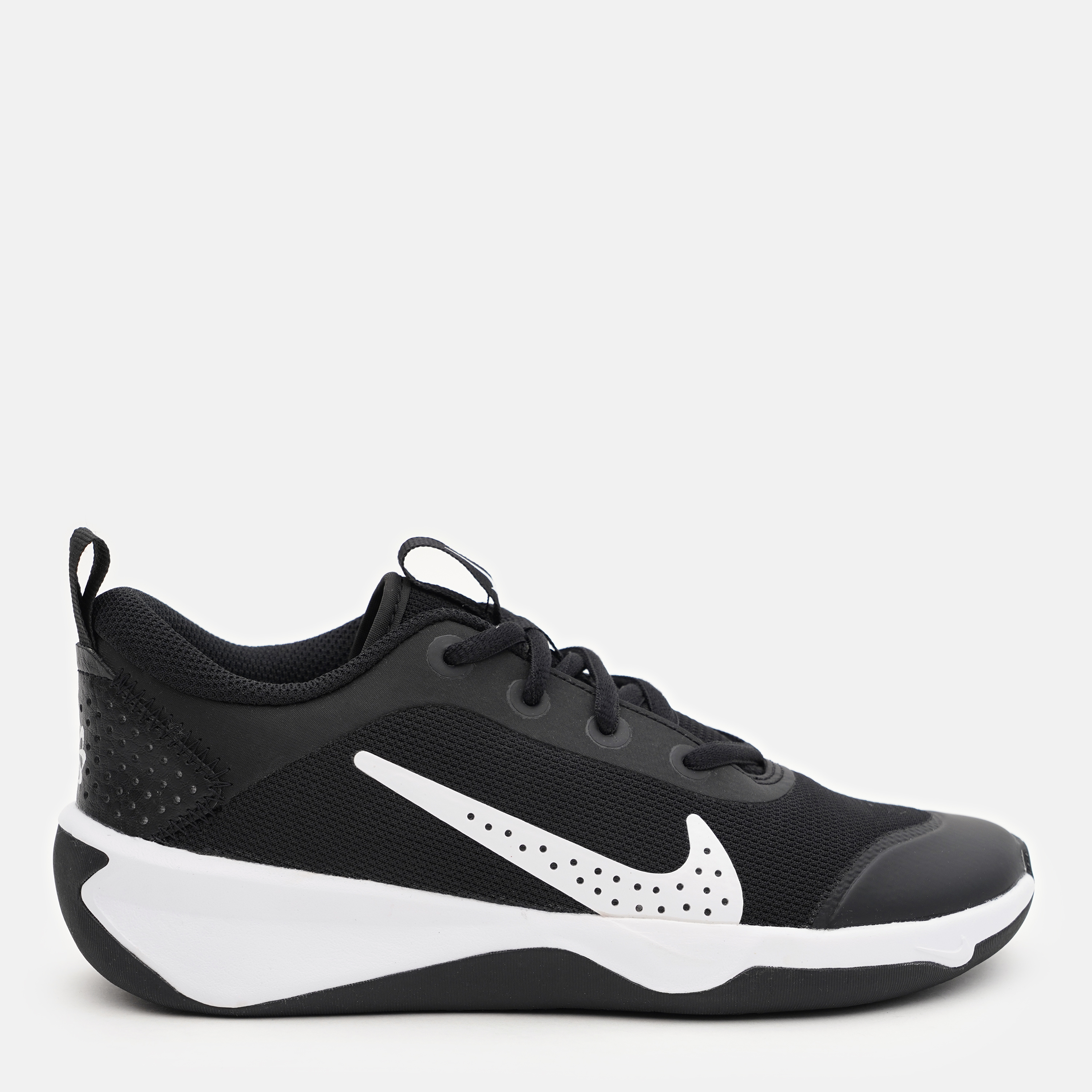 Акція на Підліткові кросівки для хлопчика Nike Omni Multi-Court (Gs) DM9027-002 36 Black/White від Rozetka