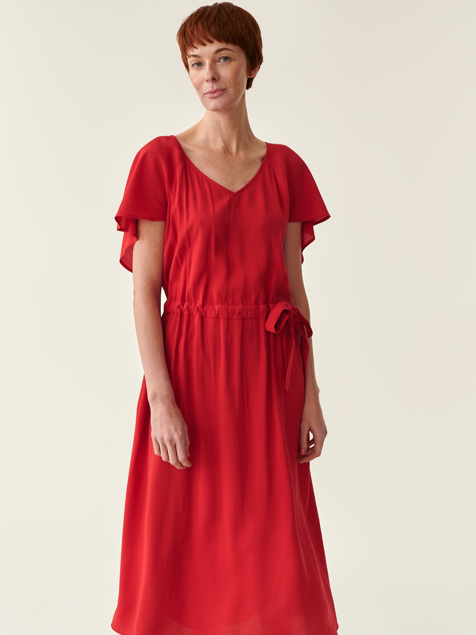 Акция на Плаття-футболка міді літнє жіноче Tatuum Osta T2214.192 44 Червоне от Rozetka