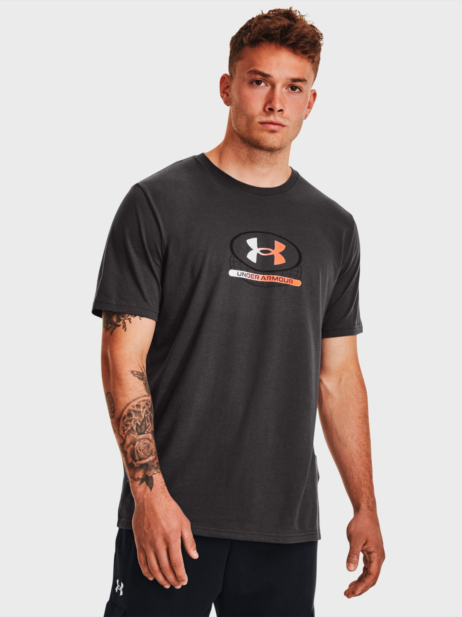 Акція на Футболка чоловіча Under Armour Ua Global Lockertag Ss 1373987-010 XL Сіра від Rozetka