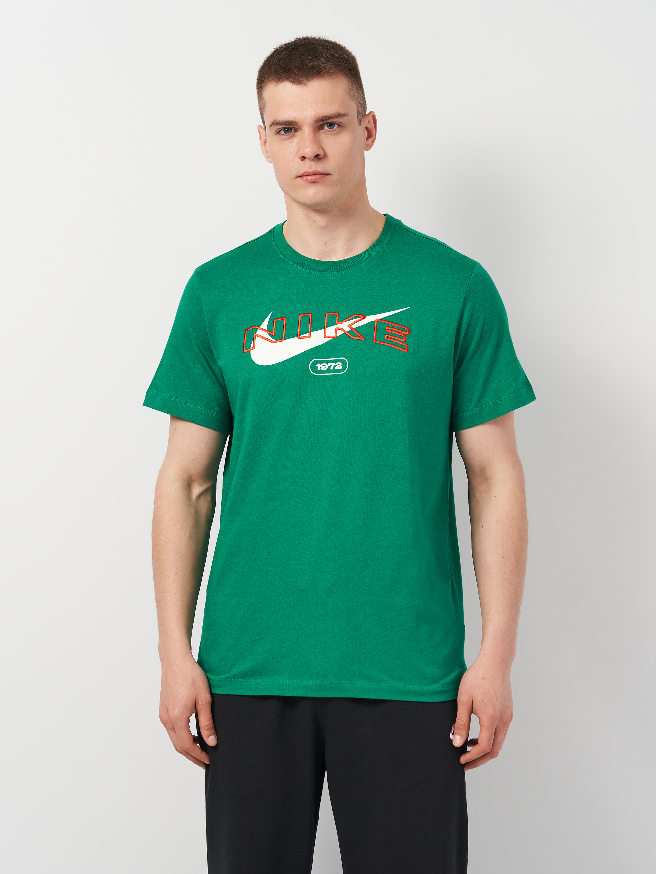 Акция на Футболка довга чоловіча Nike M Nsw Tee Club Ssnl Hbr FV5711-365 XL Зелена от Rozetka