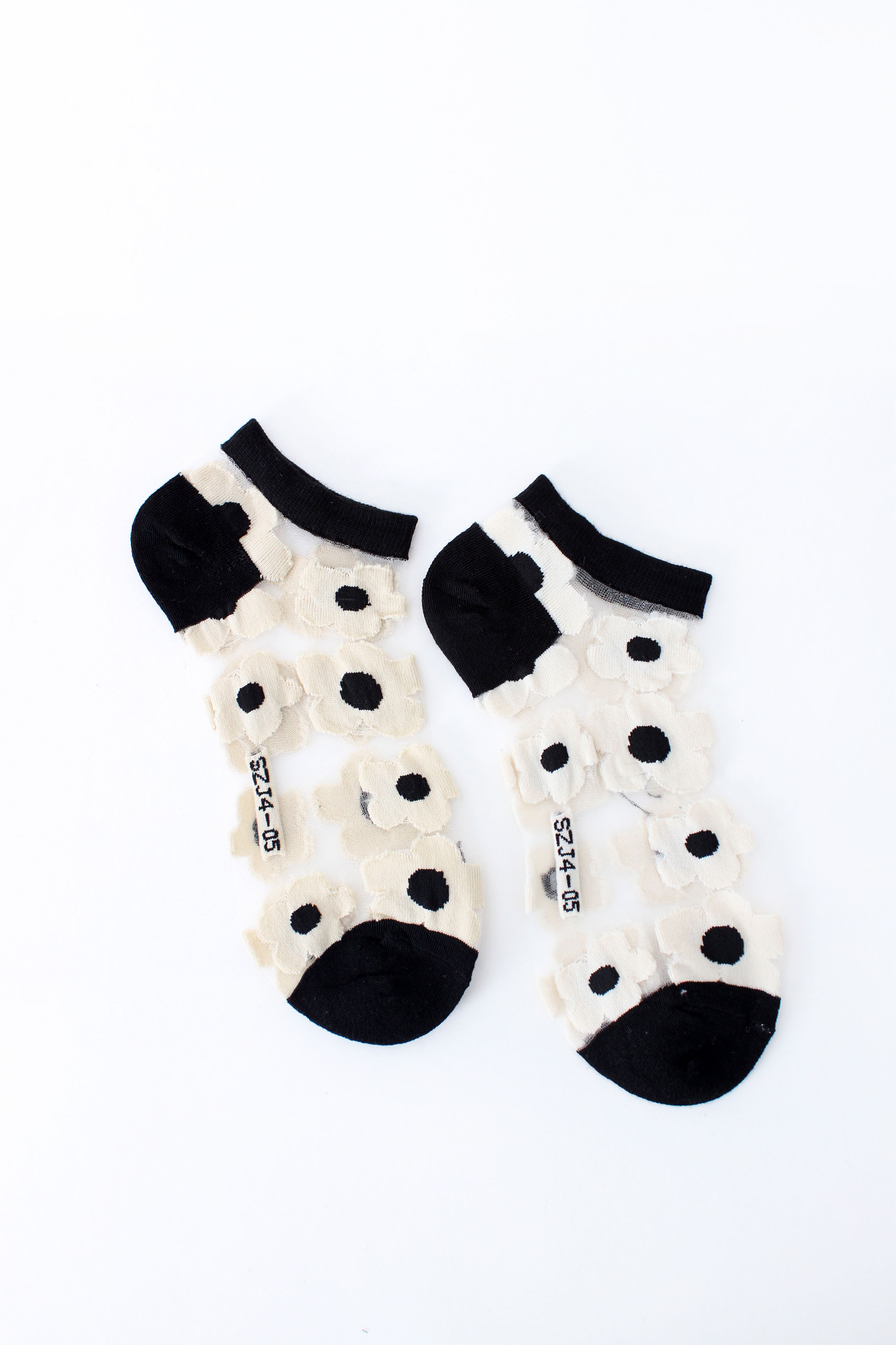 

Женские носки FAMO Носочки Салли черный+белый 36-39 (NF-2003-30)