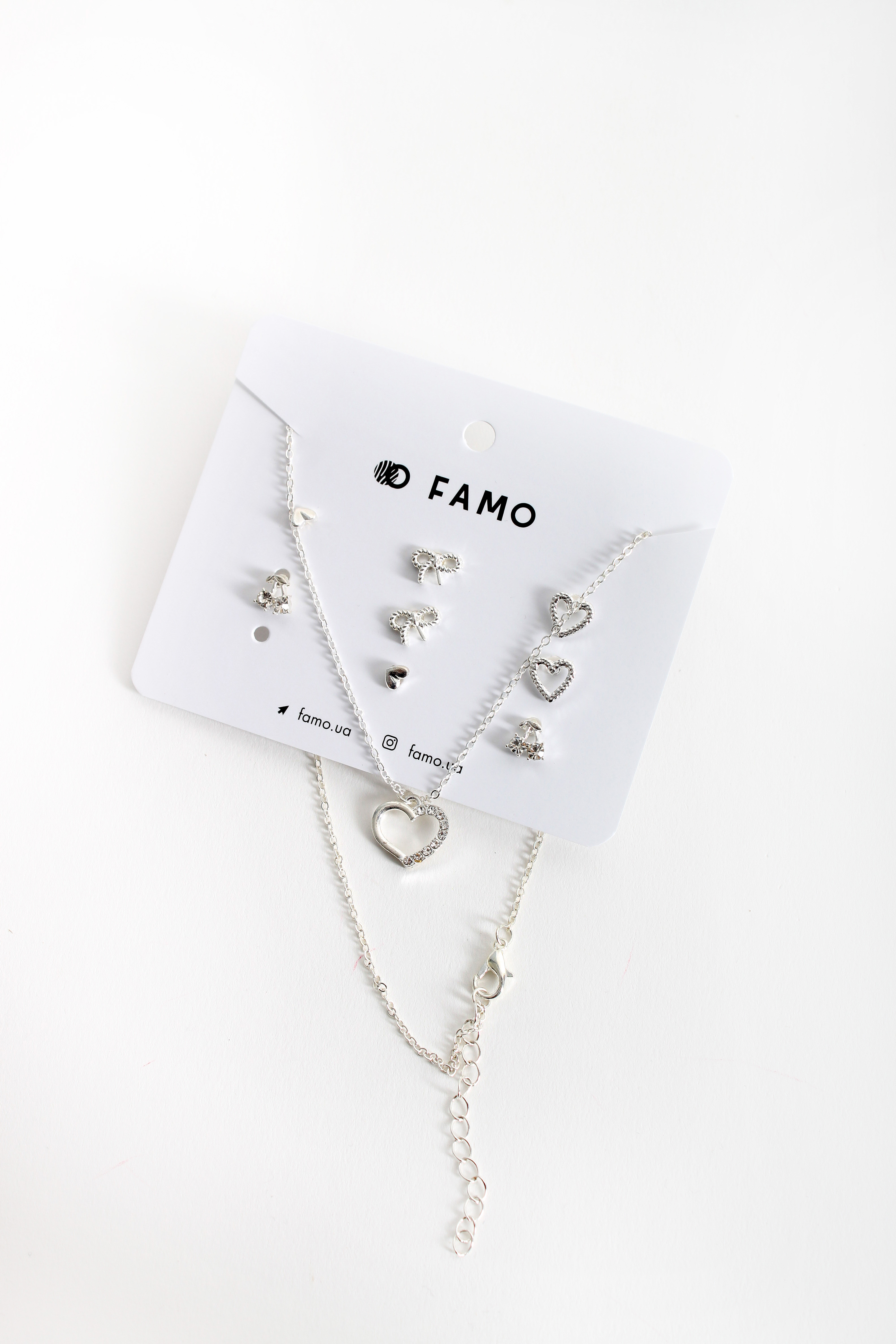 

Набор сережек FAMO + цепочка Бикен серебряный Длина 1/1/0.5/1 - цеп. 58(см)/ Ширина 1/1/0.5/1 - цеп. 1.5(см) (X99-15)