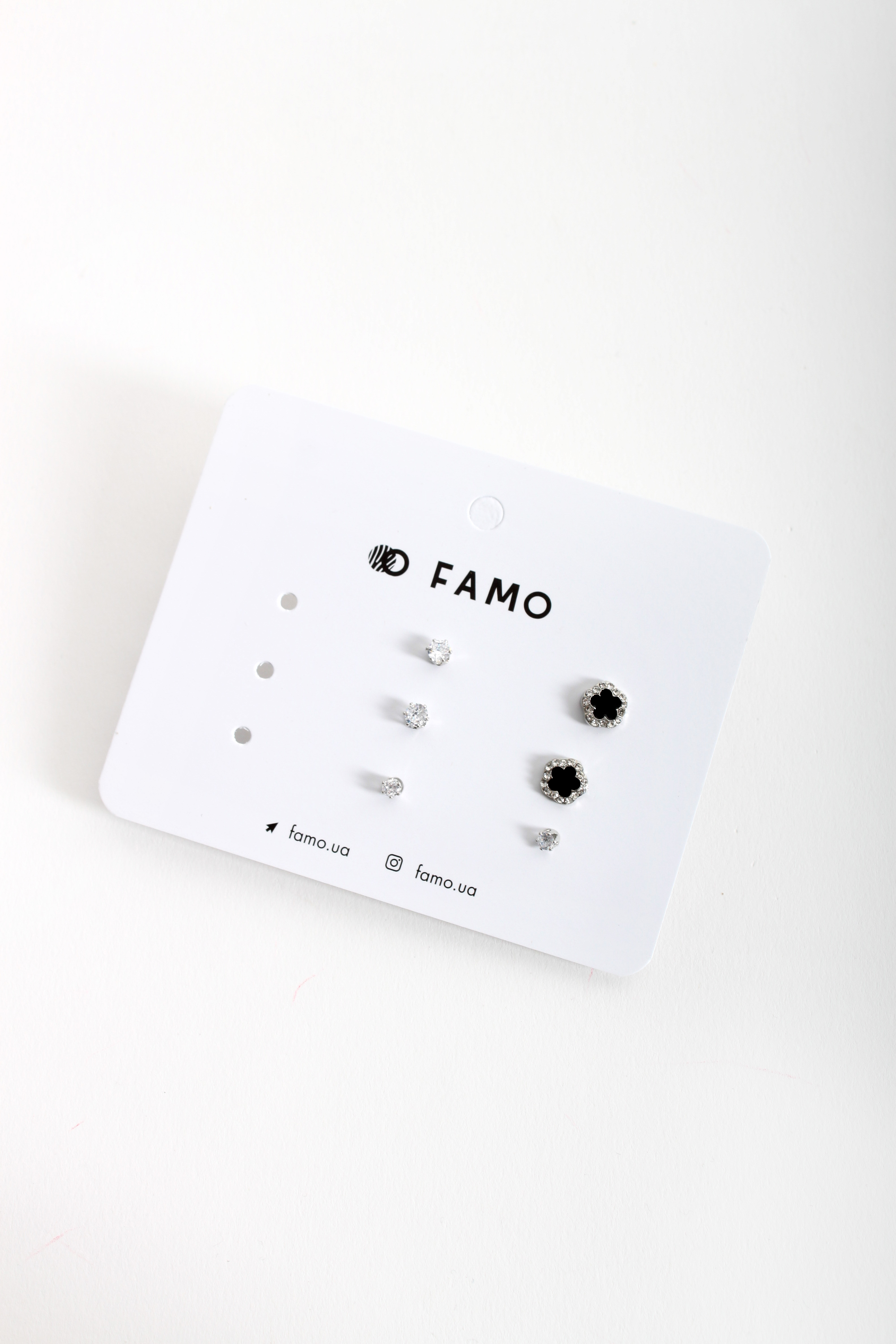 

Набор сережек FAMO Найлеа разноцветный Длина 0.3/0.5/0.7(см)/ Ширина 0.3/0.5/0.7(см) (X107-17)