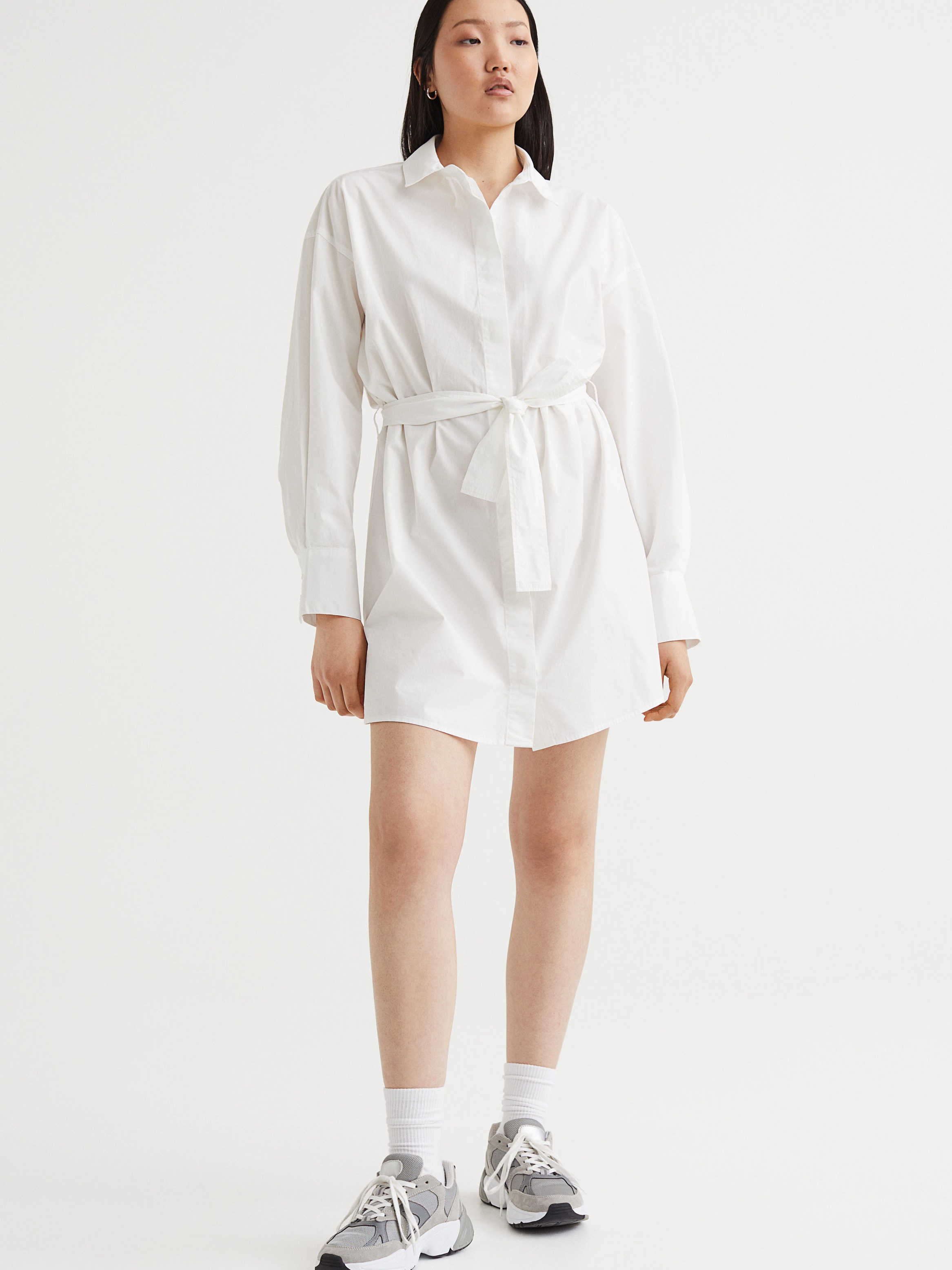Акція на Плаття-сорочка міні літнє жіноче H&M 060983378_white S Біле від Rozetka