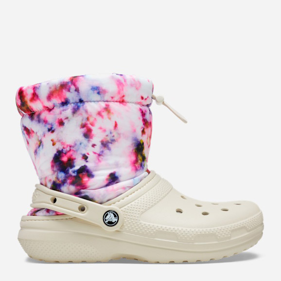 Акція на Жіночі дутики Crocs Classic Neo Puff Tie Dye Boot 207328-2Y3-M8/W10 41-42 26 см Світло-бежеві/Різнокольорові від Rozetka