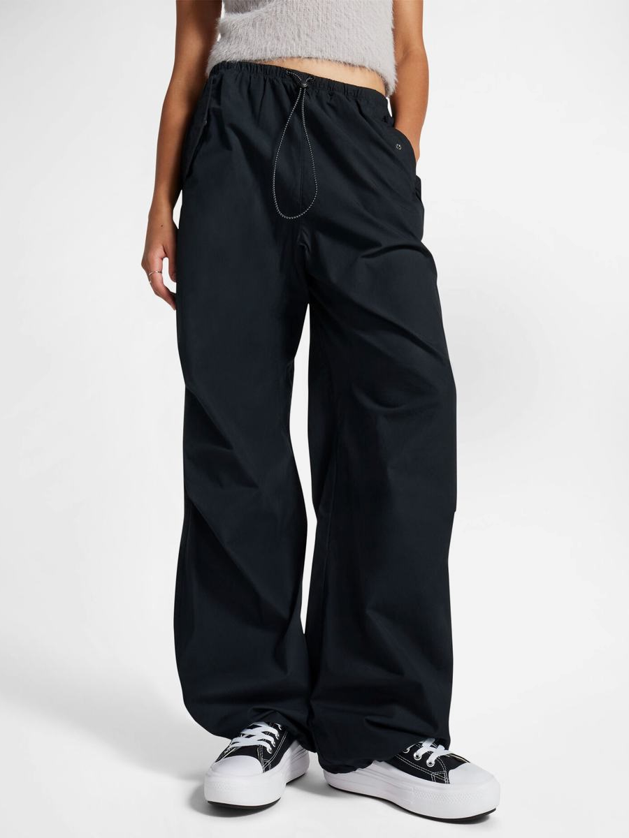 Акція на Спортивні штани жіночі Converse Woven Pants 10026399-001 L Чорні від Rozetka