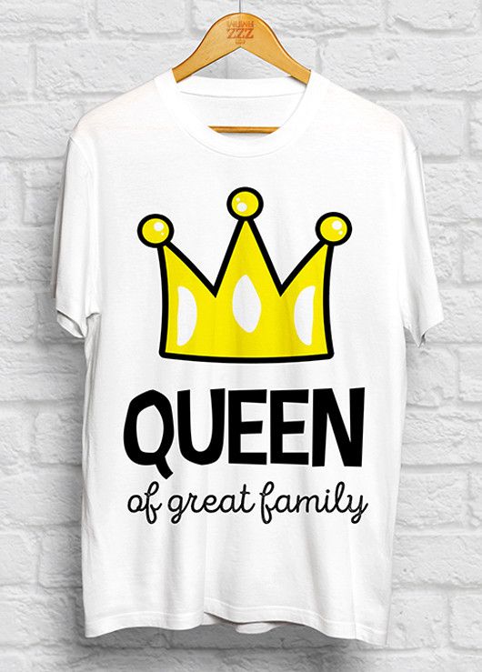 

Женская футболка QUEEN of great family M