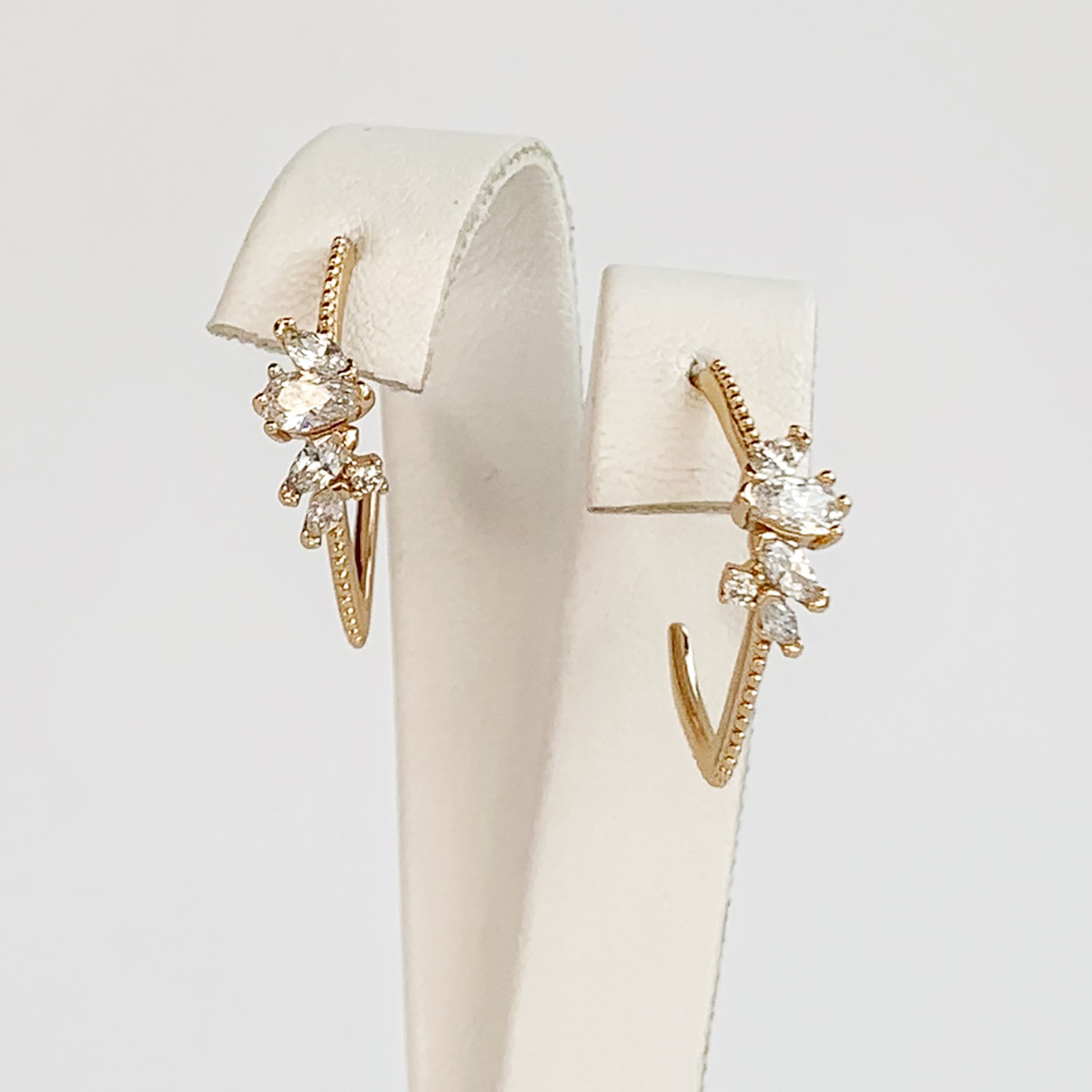 

Серьги Xuping из медицинского золота, белые фианиты, позолота 18K, 24956