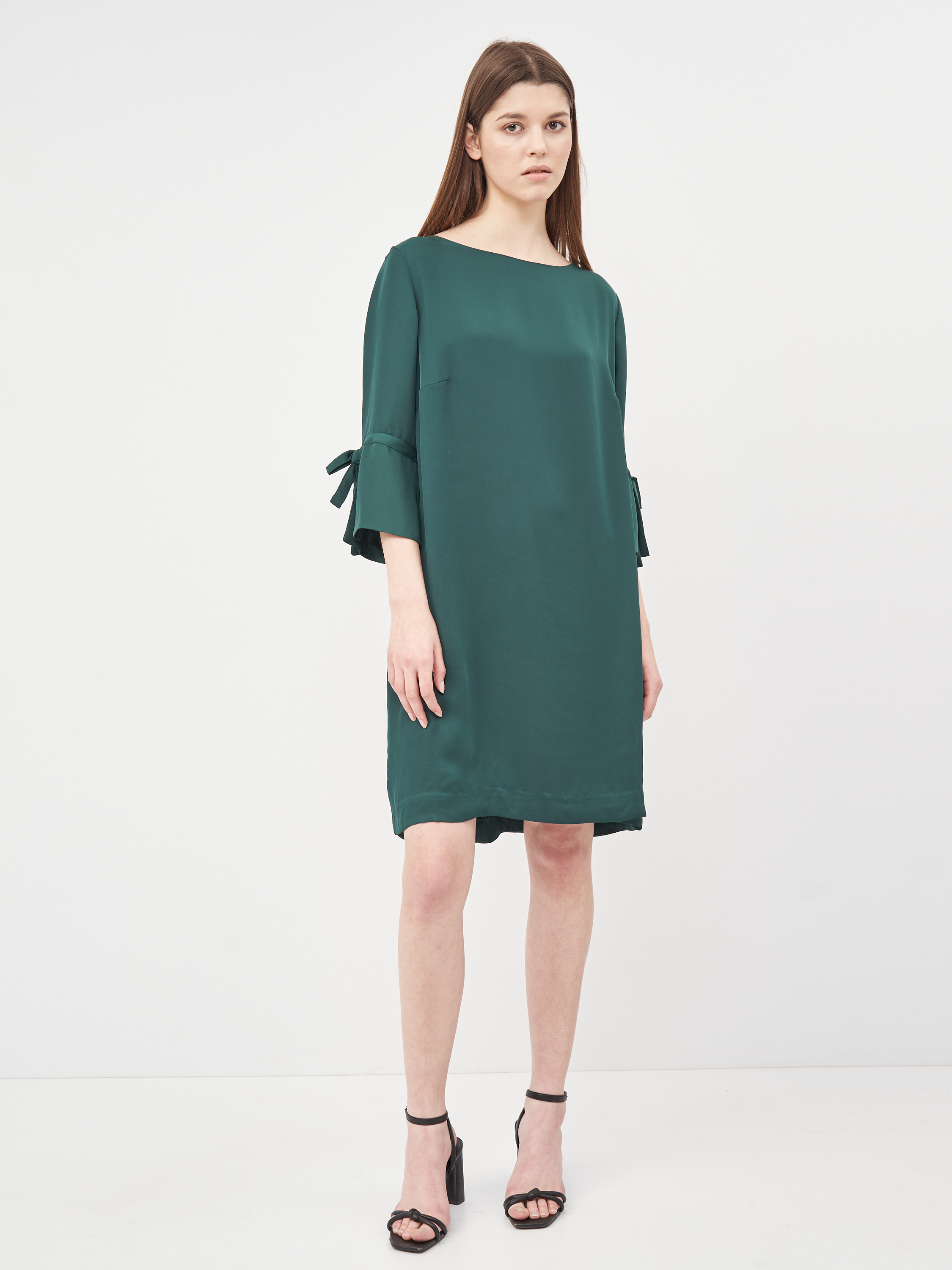 

Платье H&M KK6080407 46 Зеленое