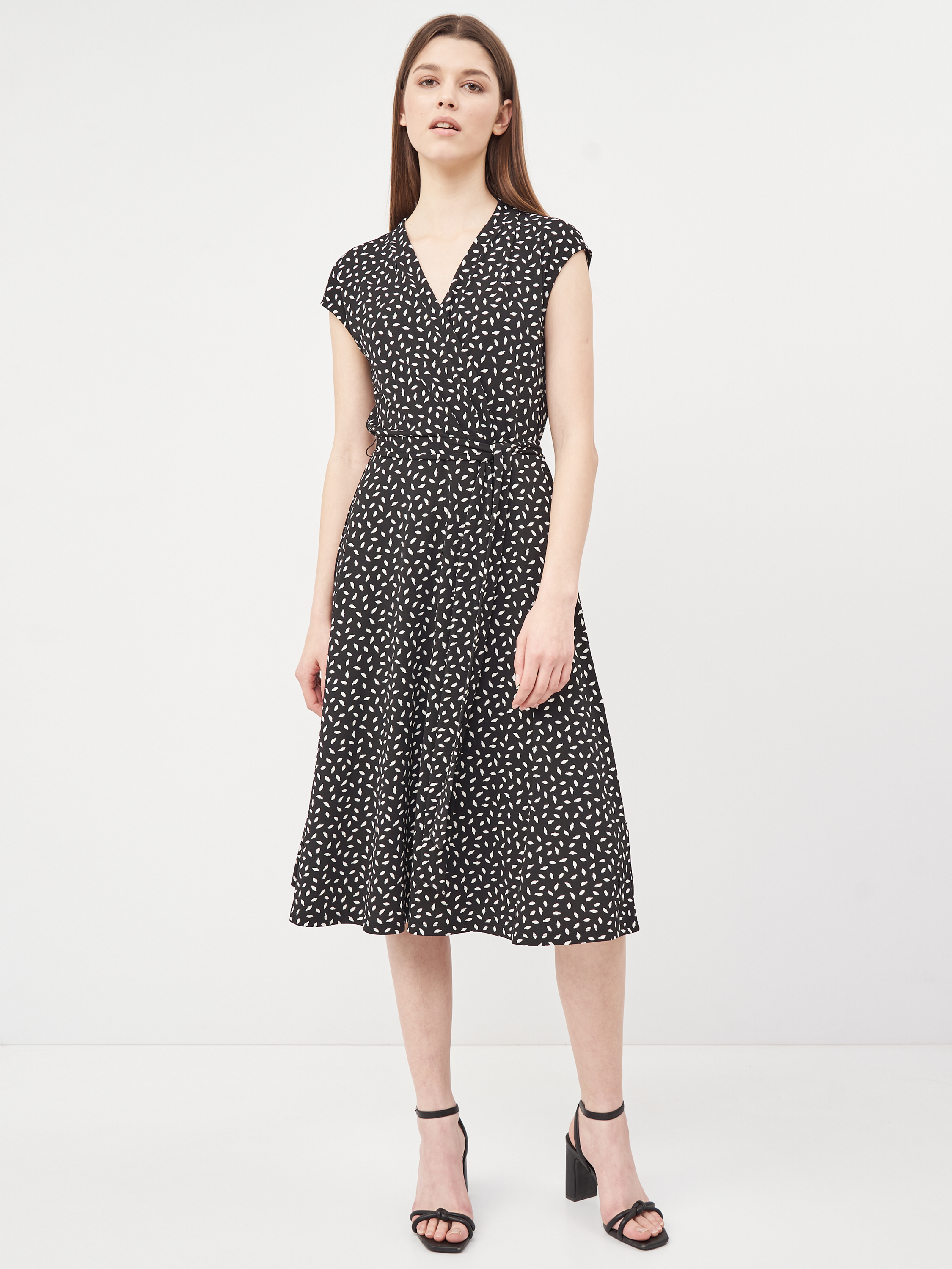 

Платье H&M KK6128917 S Черное