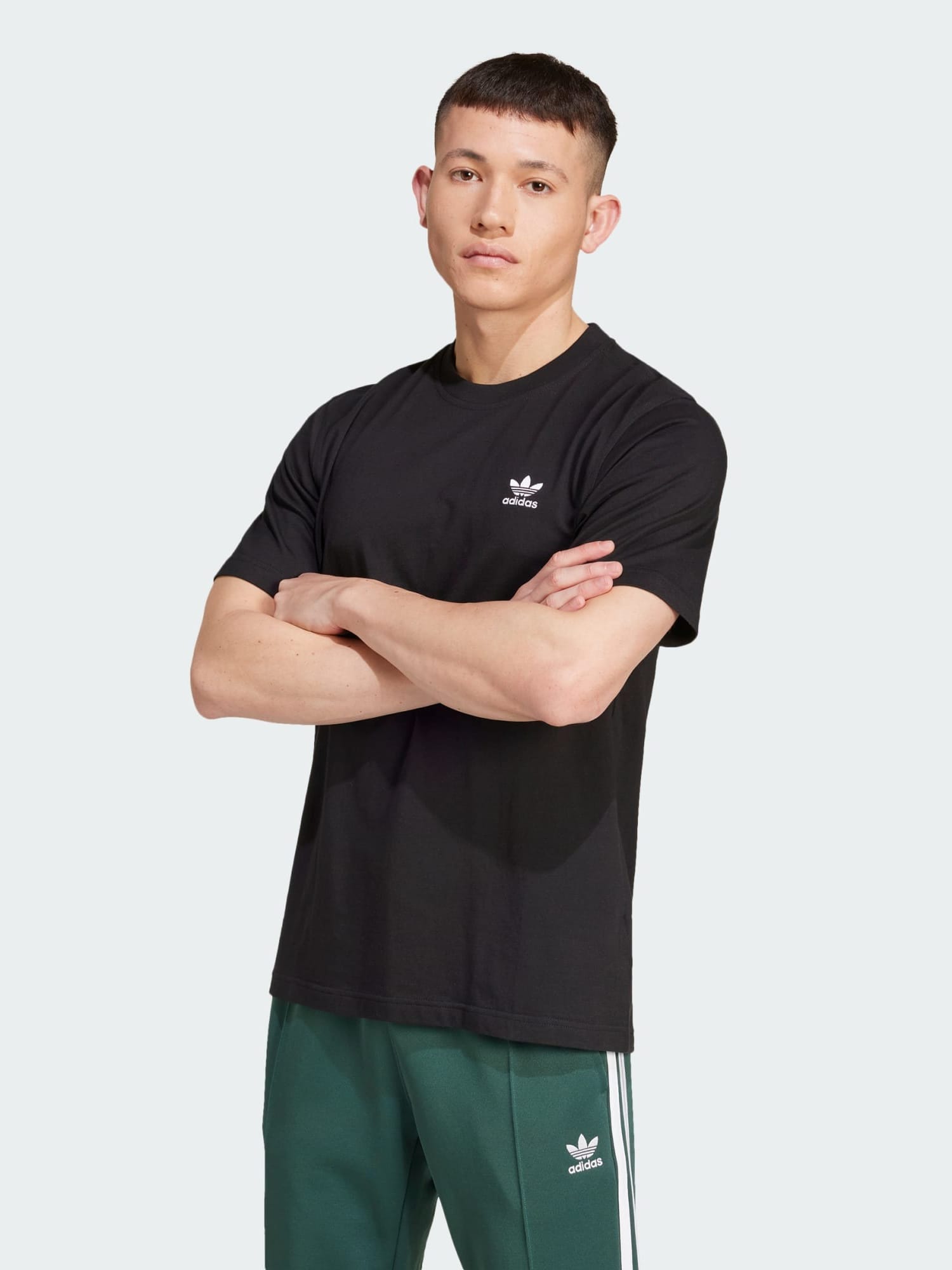 Акція на Футболка бавовняна чоловіча Adidas Originals Ess Tee IW5787 S Чорна від Rozetka