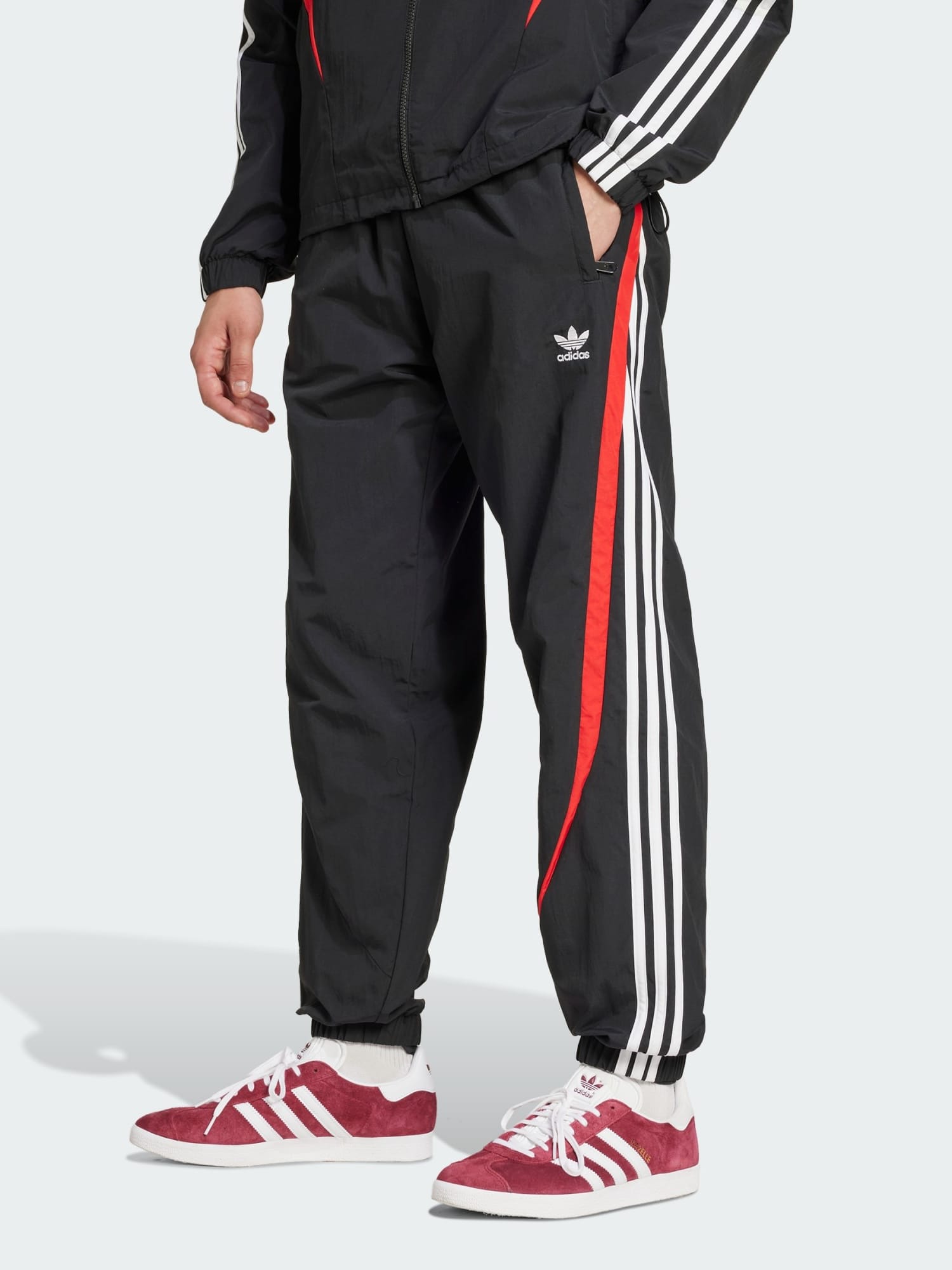 Акція на Спортивні штани чоловічі Adidas Originals Archive Pant IX9646 S Чорні від Rozetka