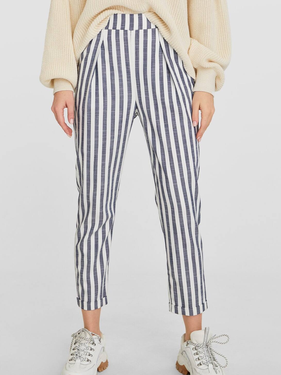 

Брюки Stradivarius 4557/935/012 L Белые с голубым