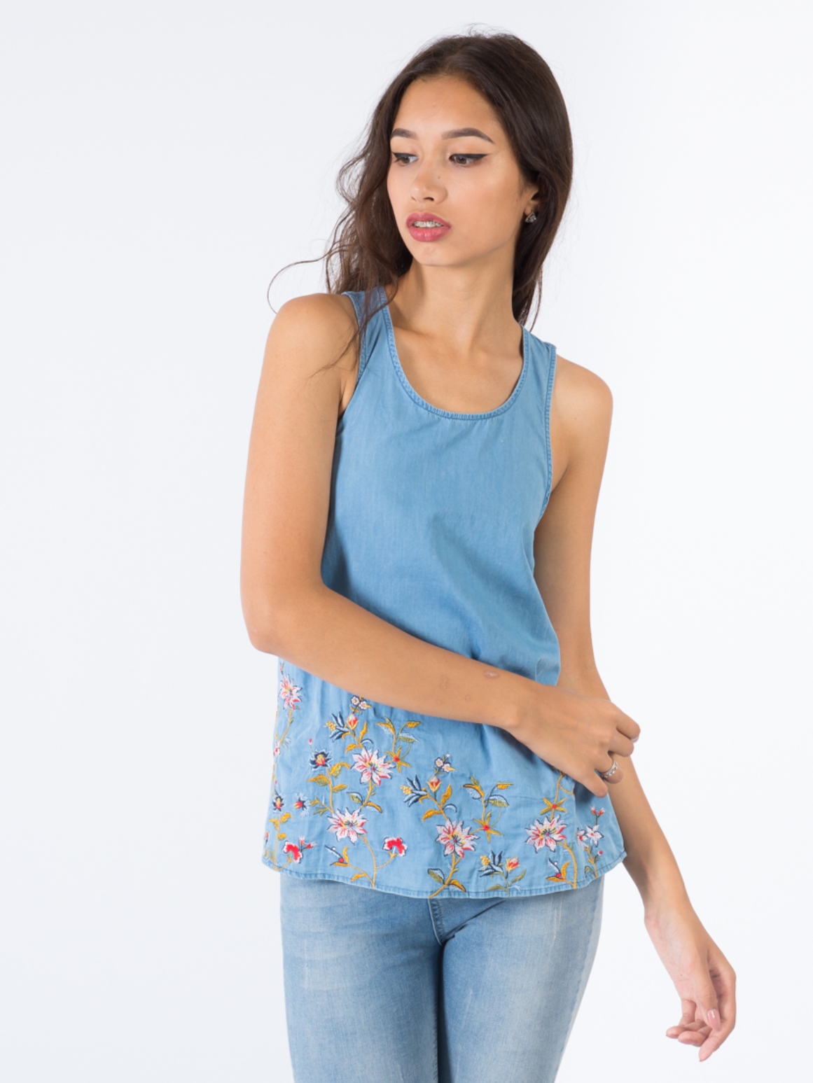 

Блуза с вышивкой BEBE PLUS 21710  Голубой, Блуза с вышивкой BEBE PLUS 21710 M Голубой