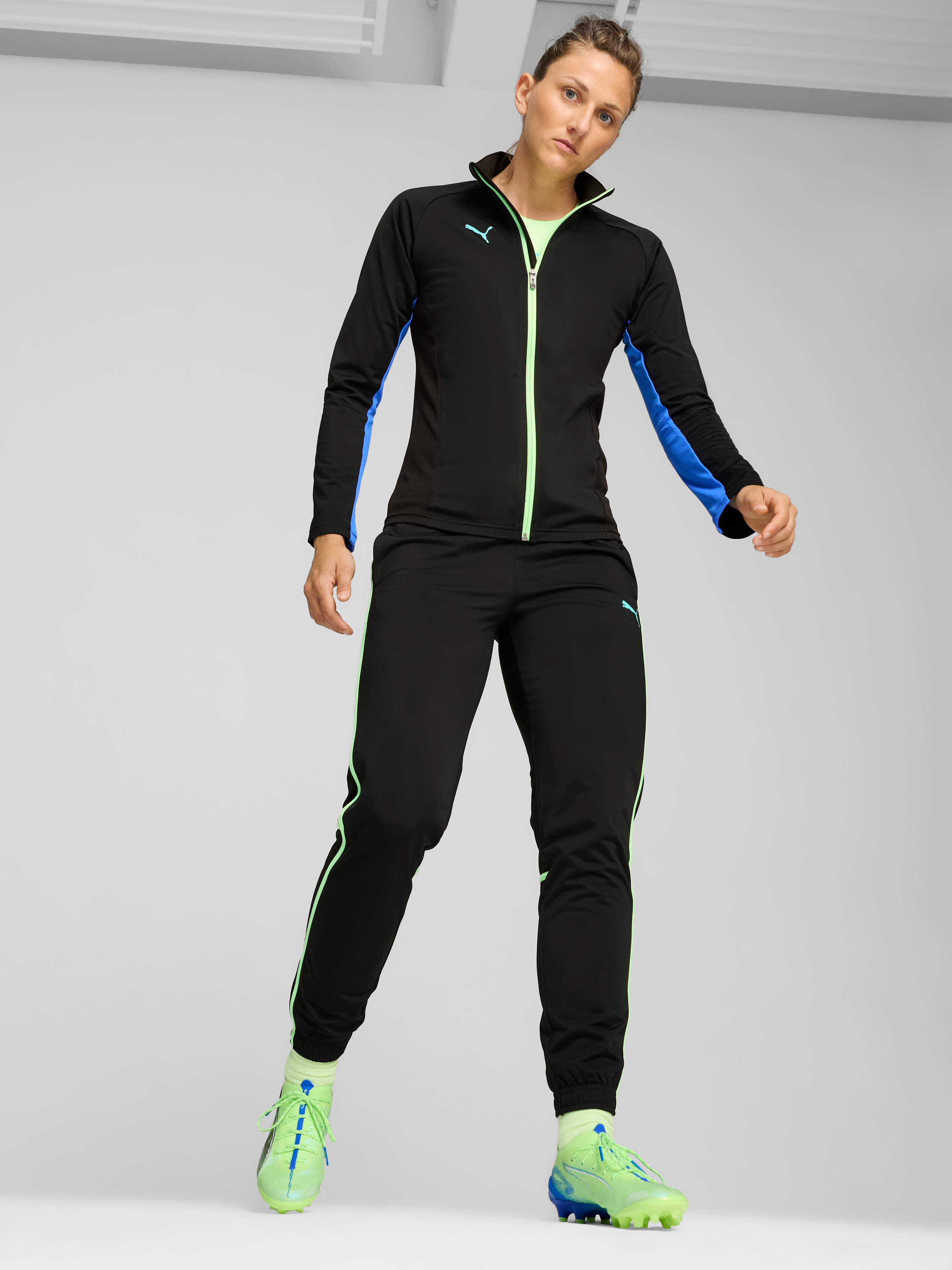 Акція на Спортивний костюм жіночий Puma Individualblaze Tracksuit 65956402 XS Чорний від Rozetka