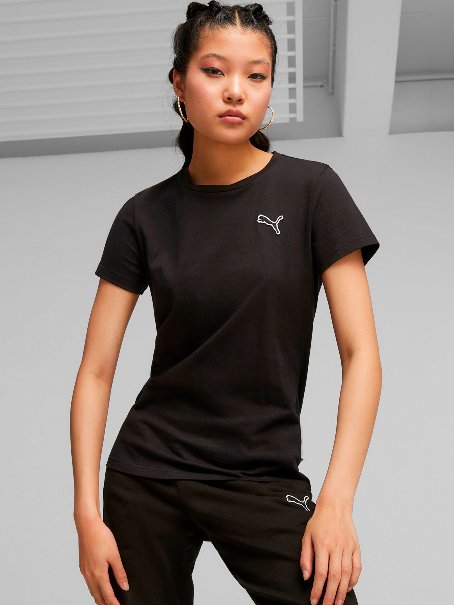 Акція на Футболка бавовняна жіноча Puma Better Essentials Tee 67598601 M Чорна від Rozetka