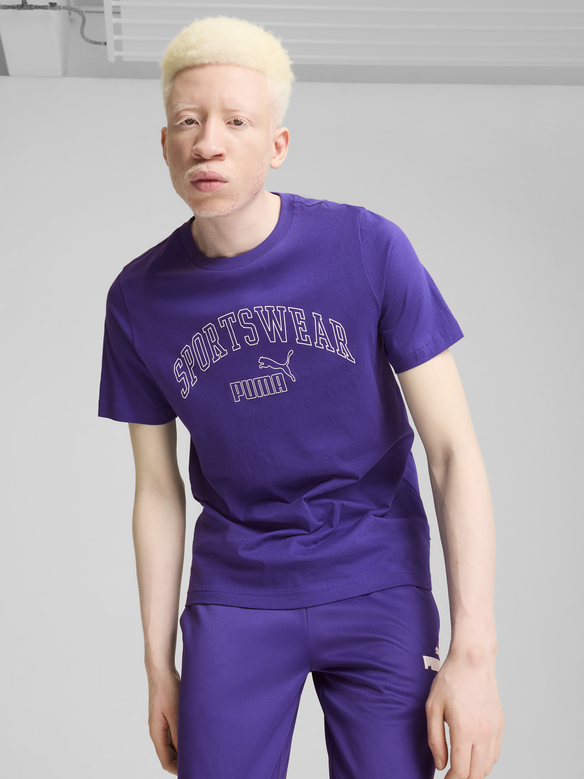 Акція на Футболка бавовняна чоловіча Puma Ess+ Logo Lab Gradient Tee 68285927 S Синя від Rozetka