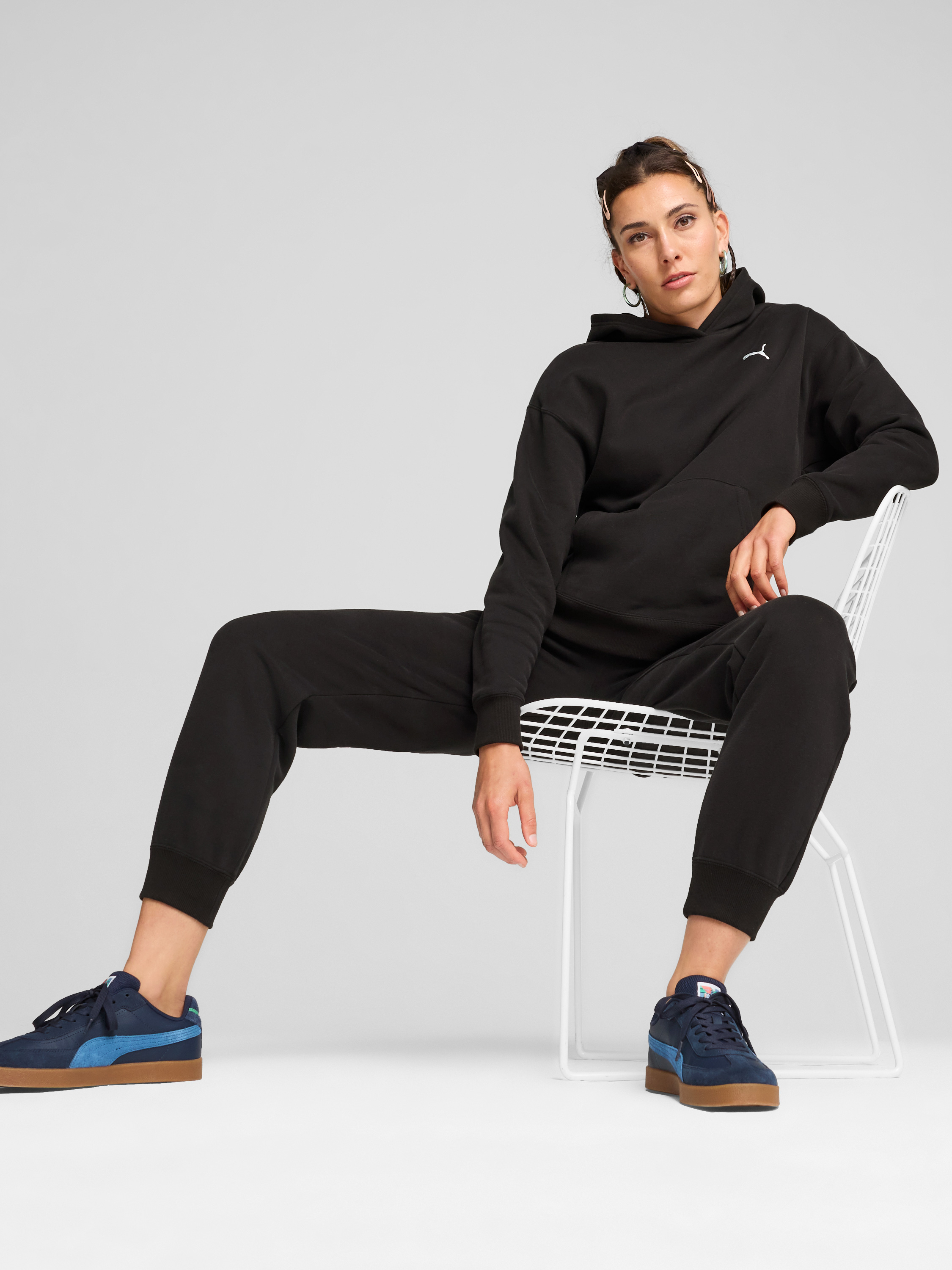 Акція на Спортивний костюм жіночий Puma Loungewear Tracksuit 68309101 XXL Чорний від Rozetka