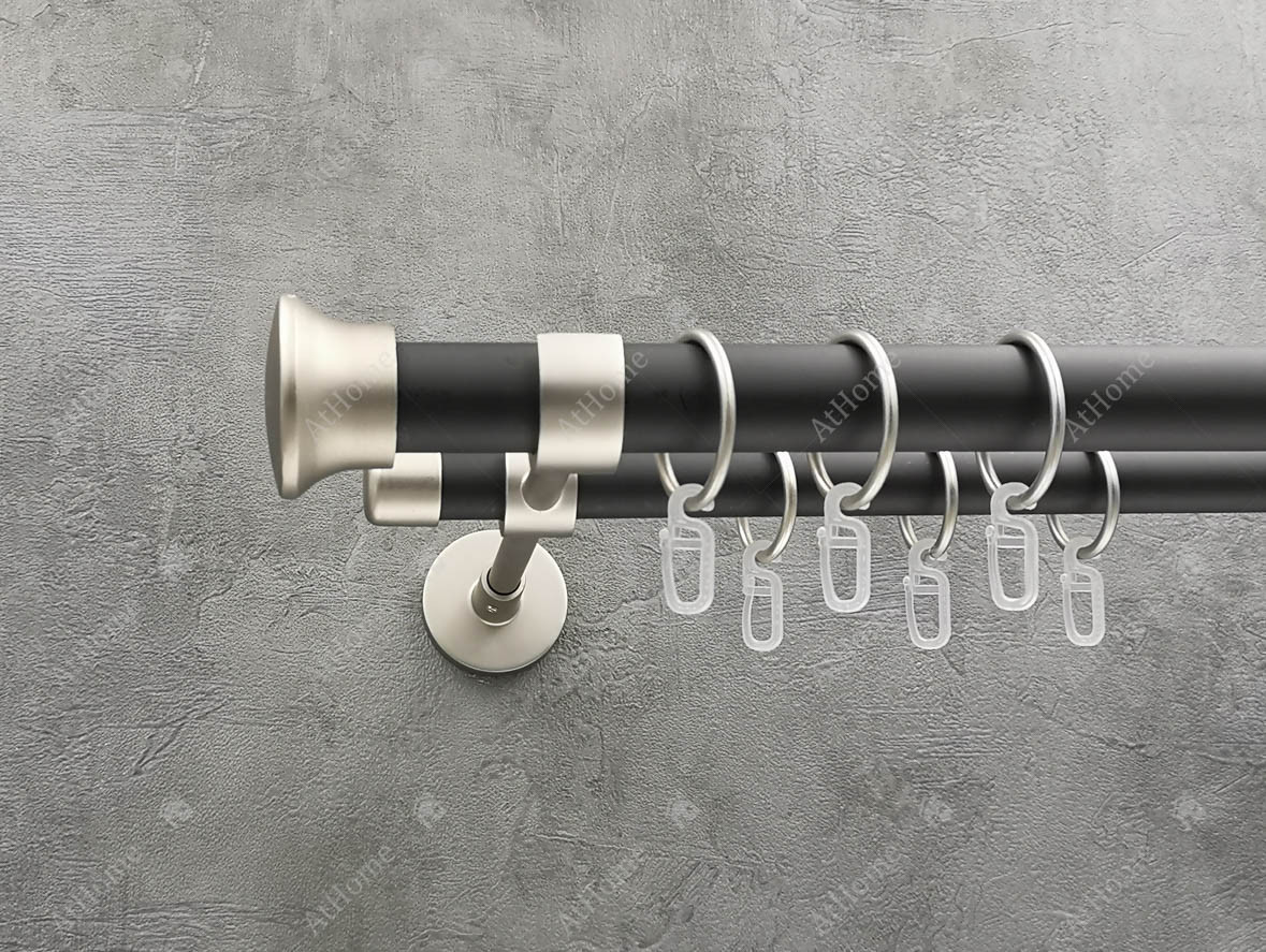 

Карниз Quadrum Дуо 160 см двойной модерн Сатин/черный матовый 25/19 мм гладкая (кольца с крючками)