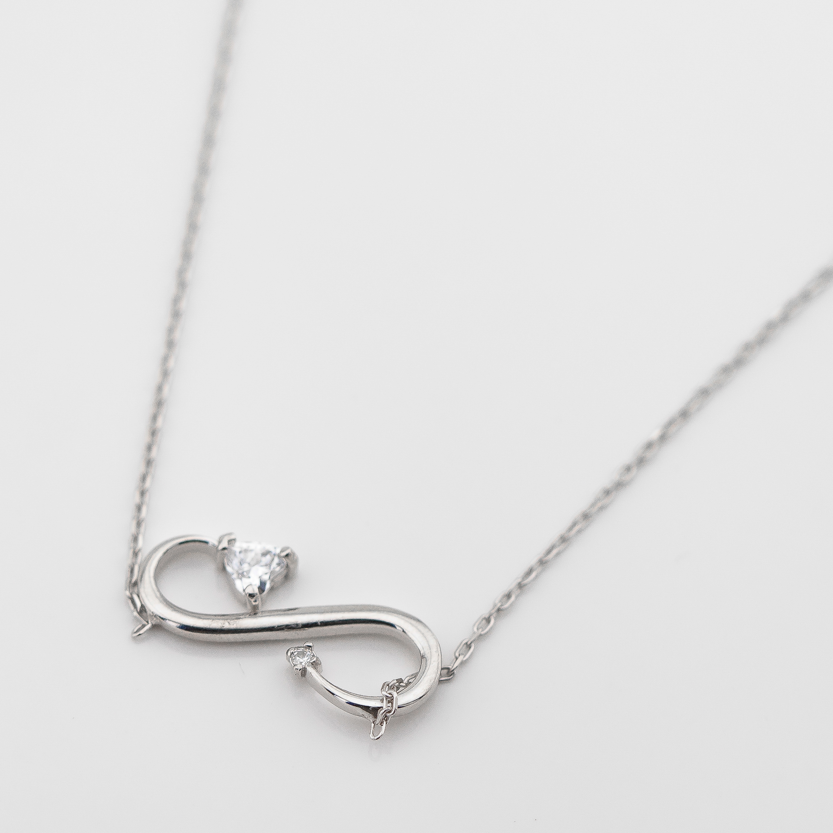 

Серебряное колье с кристаллами SWAROVSKI KO14459 Диамант, 40 размер
