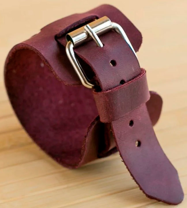 

Браслет Gridasov Leathercraft Pulse из натуральной кожи бордовый (WR-004-MR)