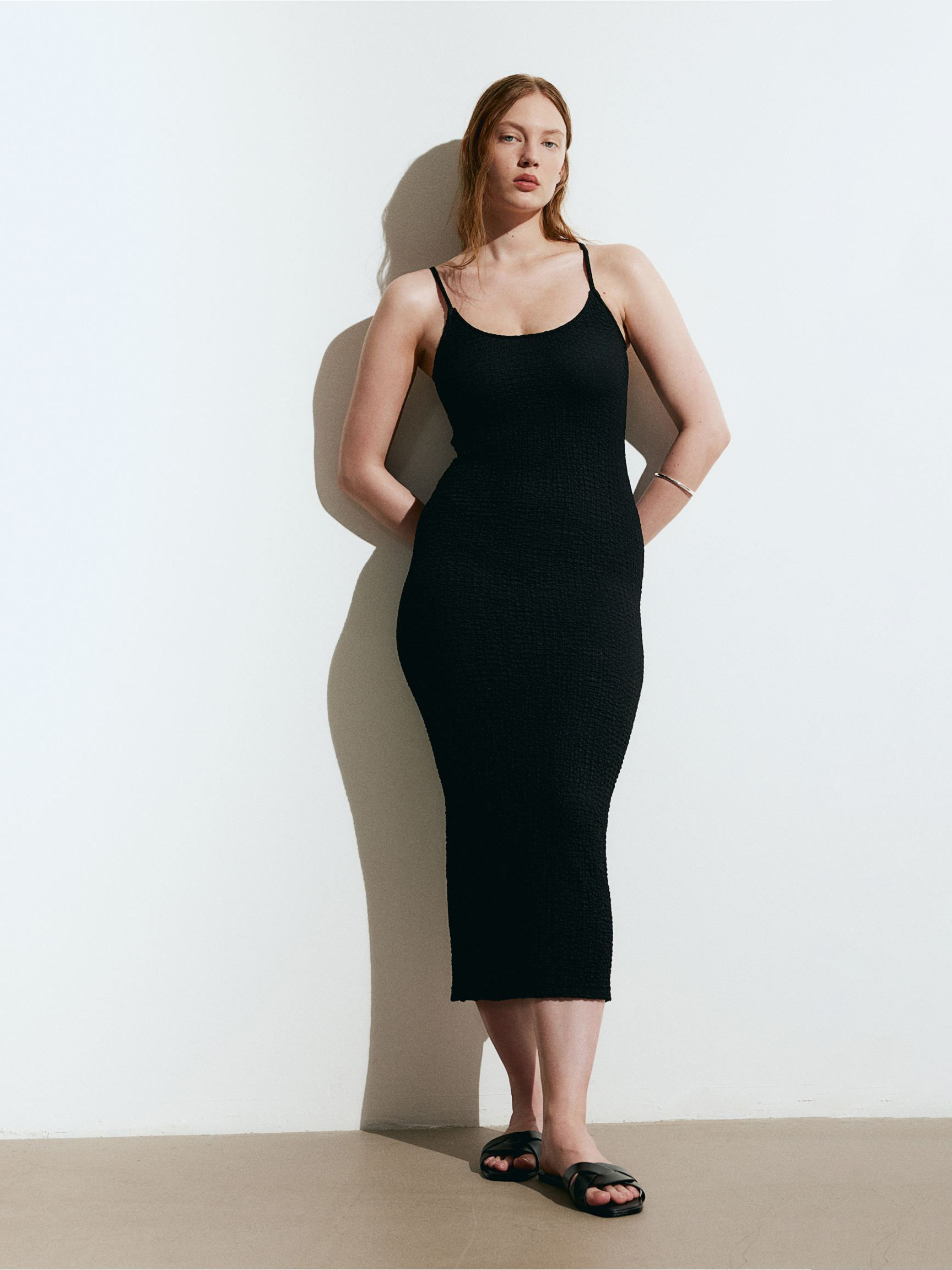 Акція на Сукня жіноча H&M 061164787_black L Чорна від Rozetka