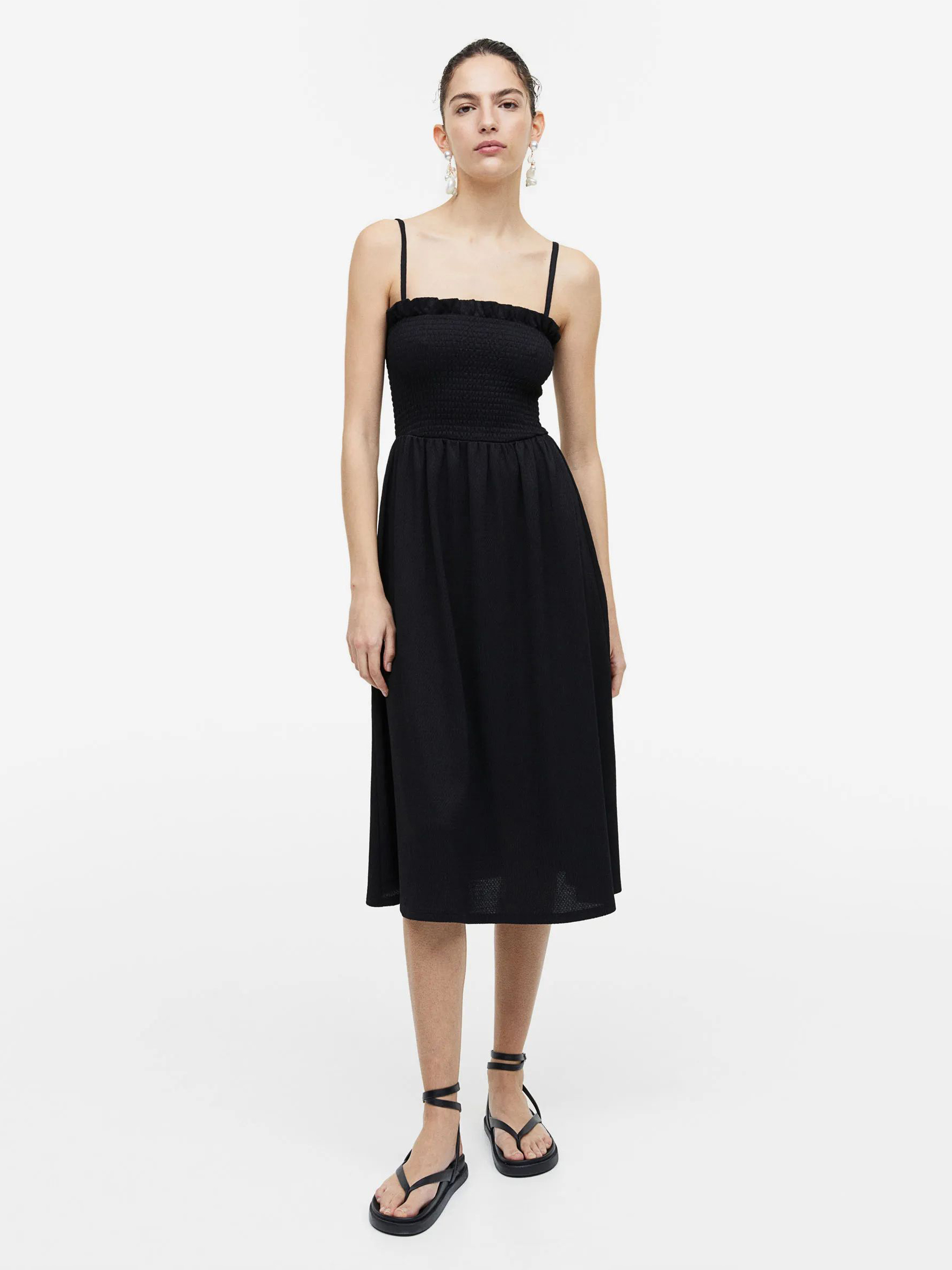 Акція на Сукня жіноча H&M 061154667_black XS Чорна від Rozetka