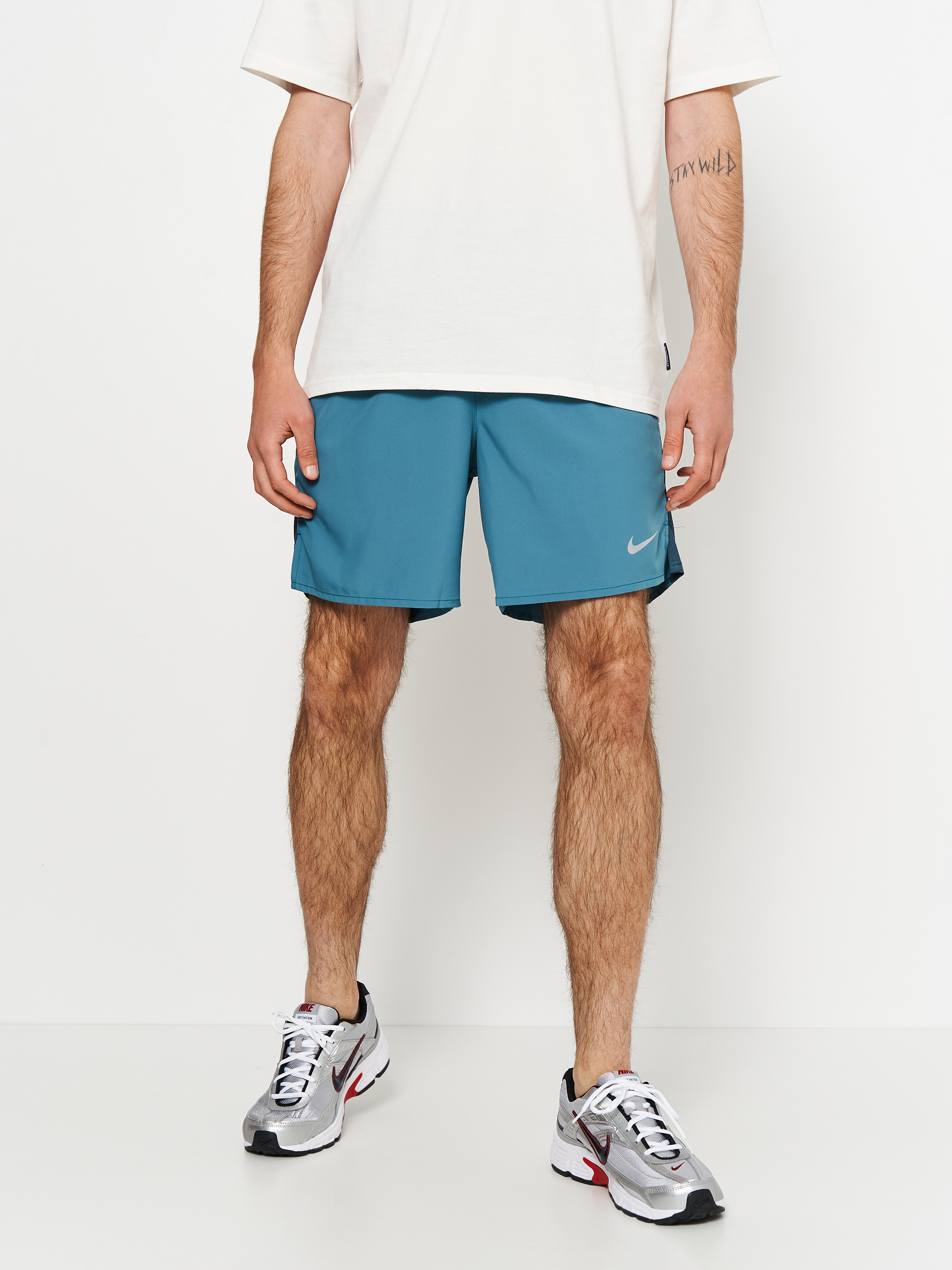 Акція на Шорти Nike M Nk Df Challenger 7Bf Short DV9359-379 S Mineral Teal від Rozetka